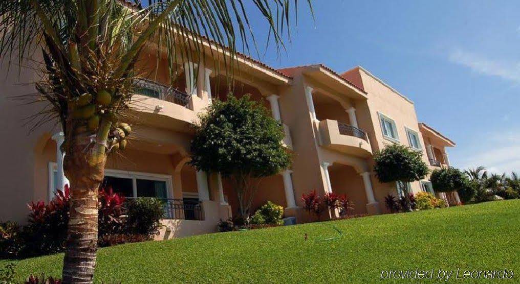 Aventuras Club - Laguna Condominium