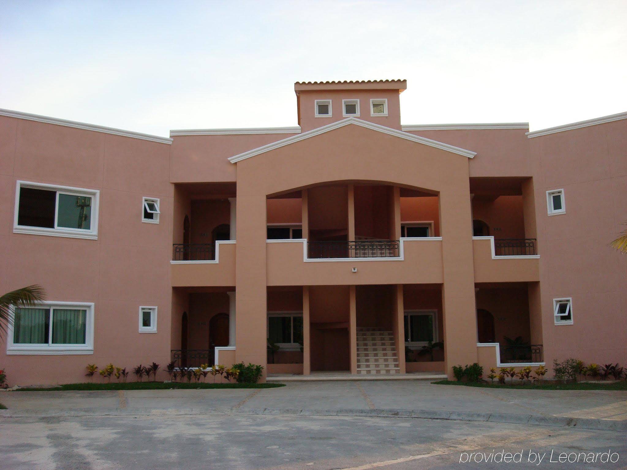 Aventuras Club - Laguna Condominium