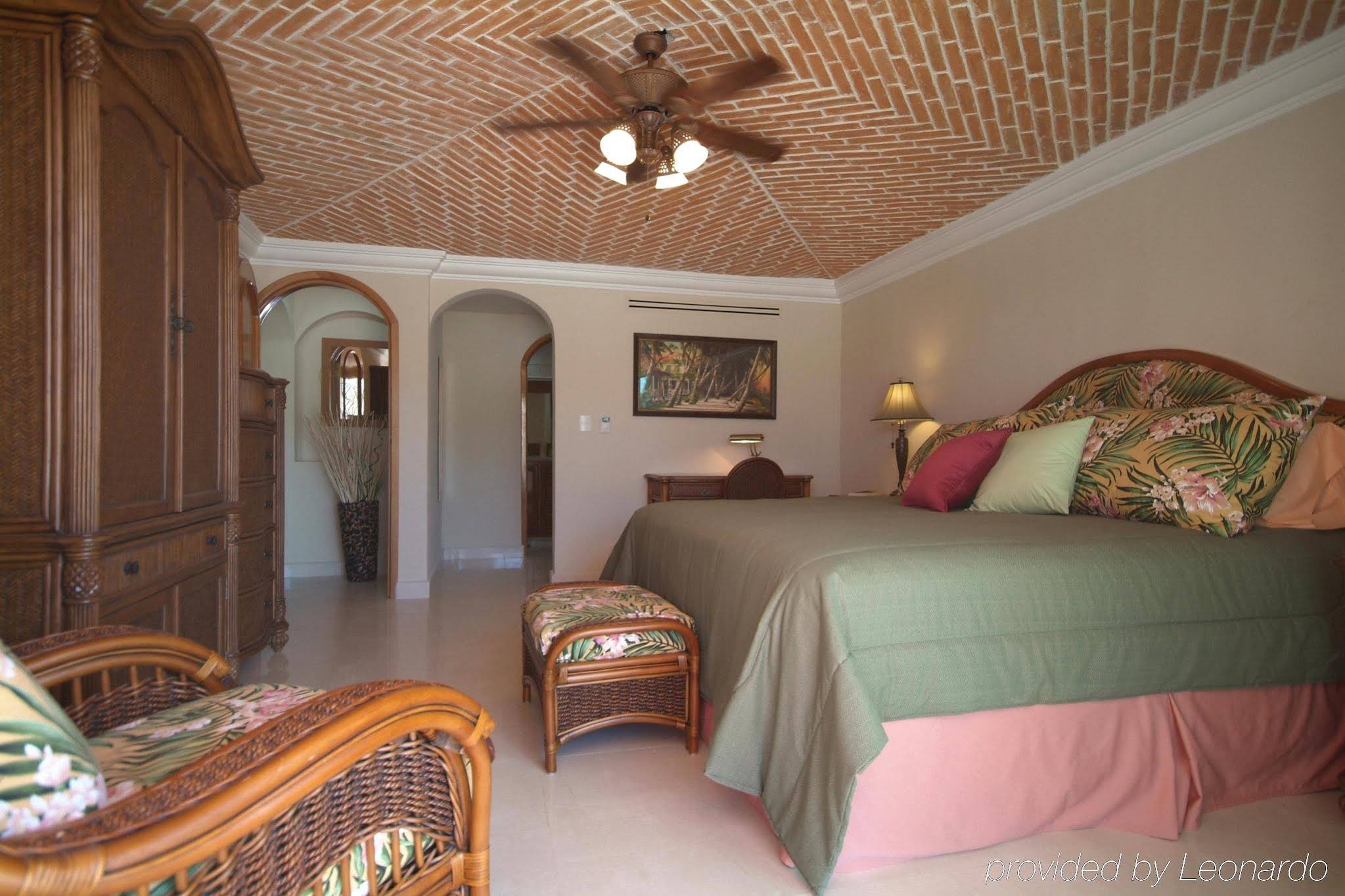 Aventuras Club - Laguna Condominium