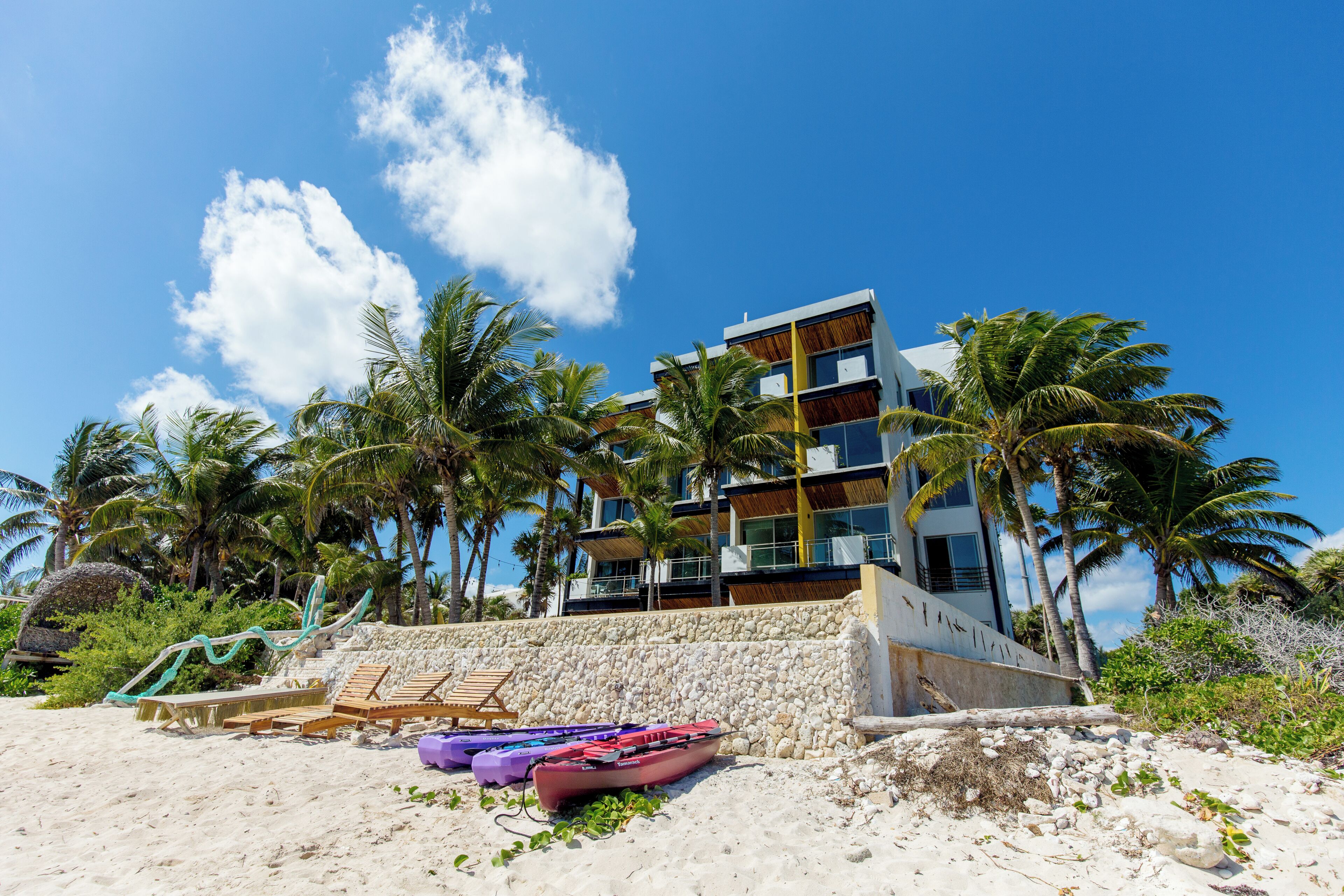 Angelina 28 Beachfront Hotel By Nah Hotels