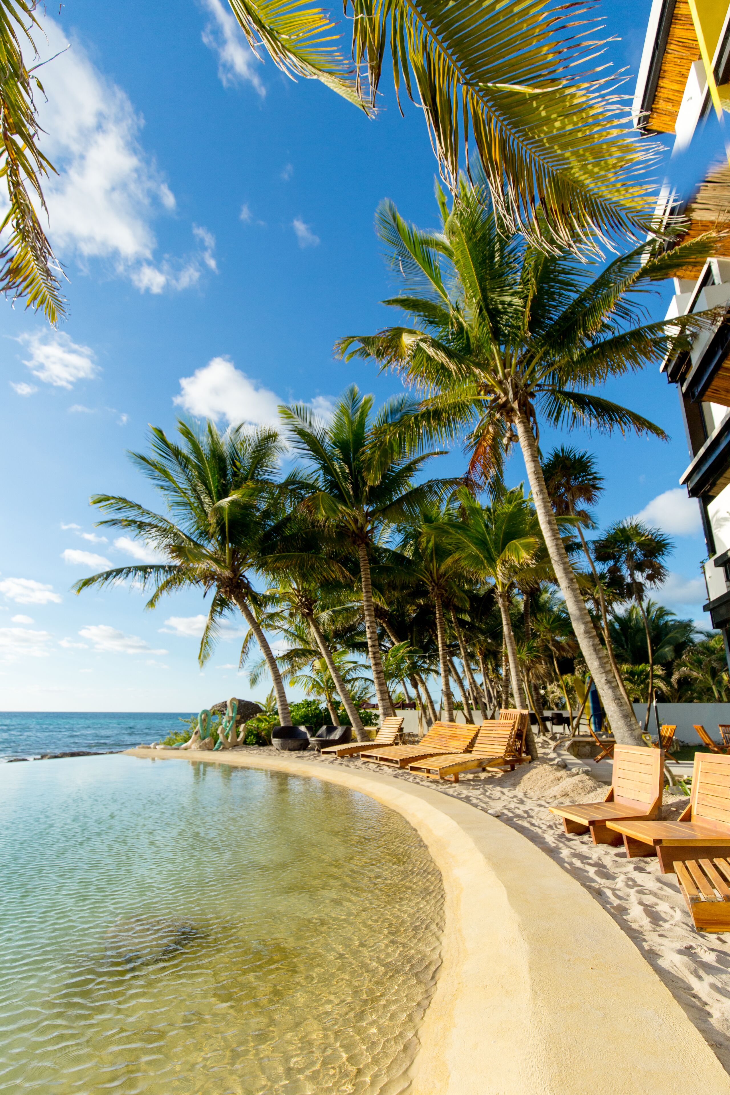 Angelina 28 Beachfront Hotel By Nah Hotels