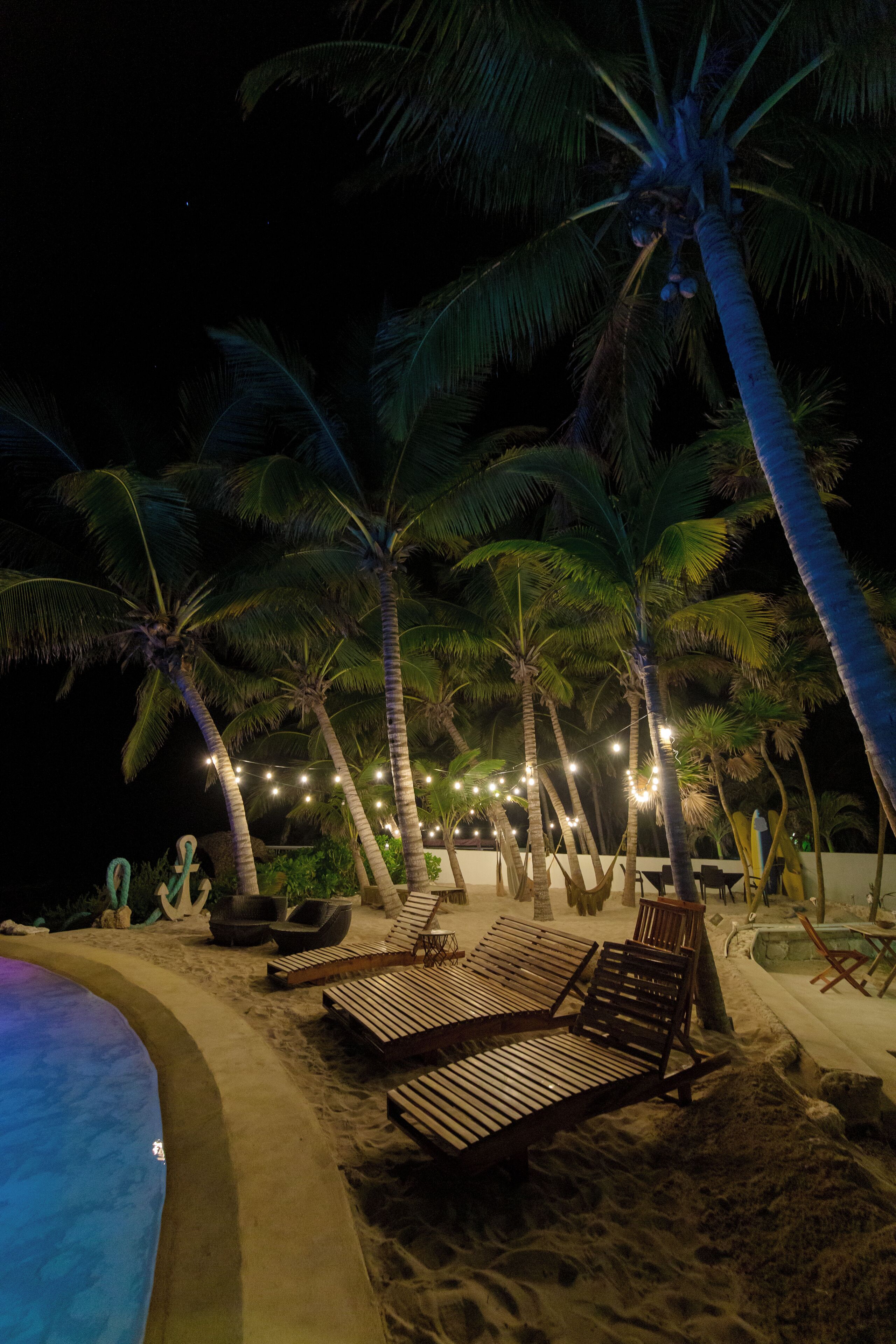 Angelina 28 Beachfront Hotel By Nah Hotels