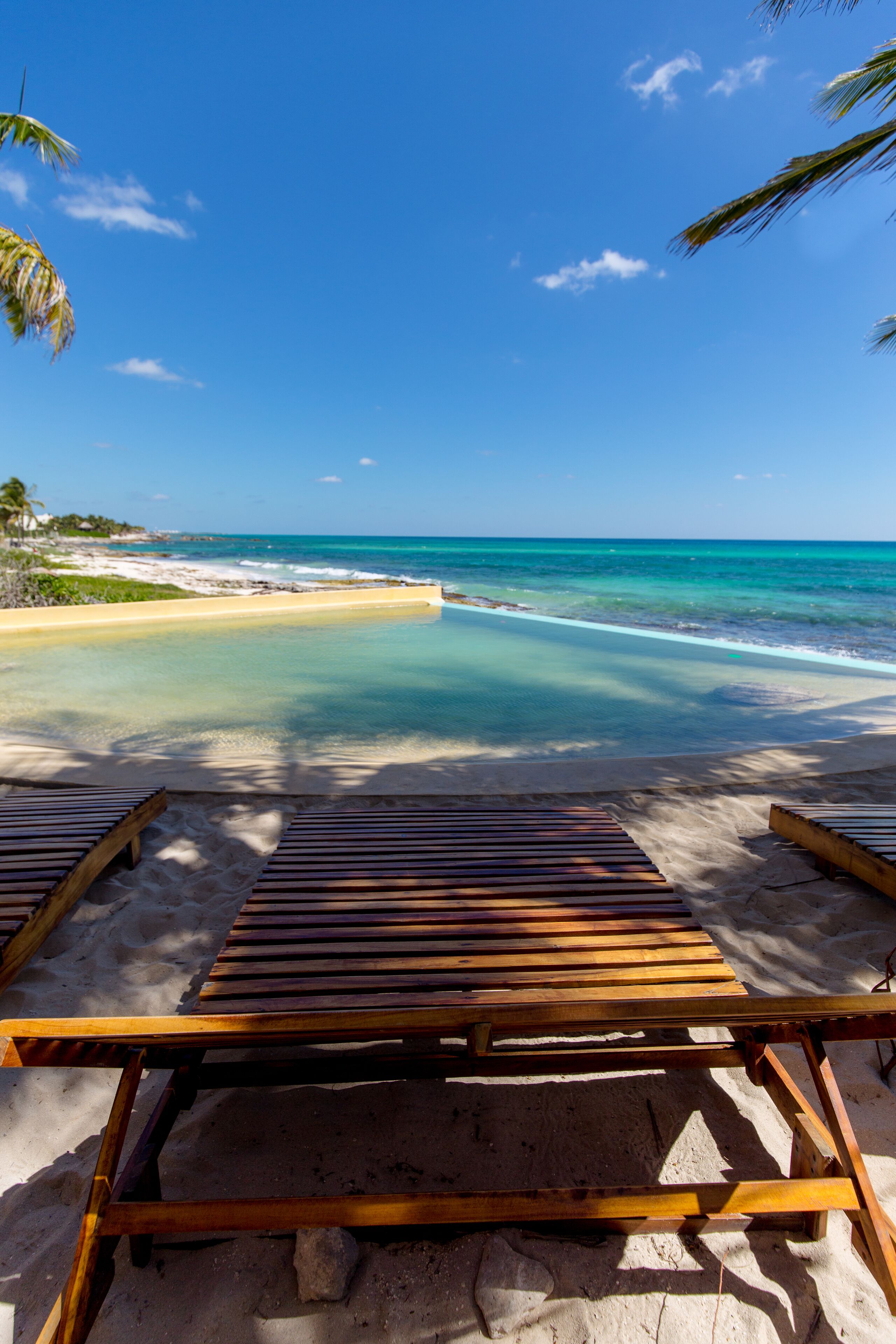 Angelina 28 Beachfront Hotel By Nah Hotels