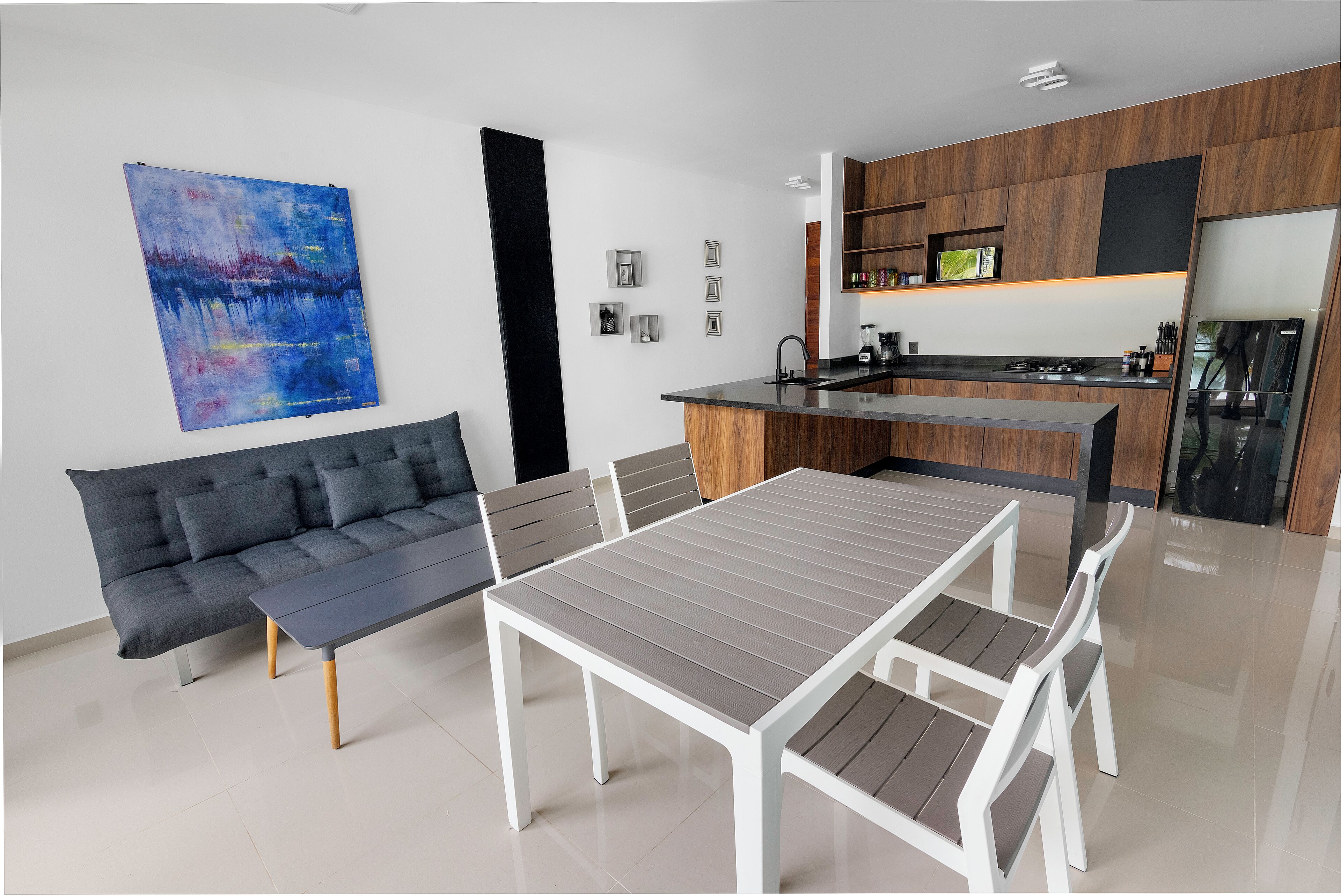 Angelina 28 Beachfront Hotel By Nah Hotels