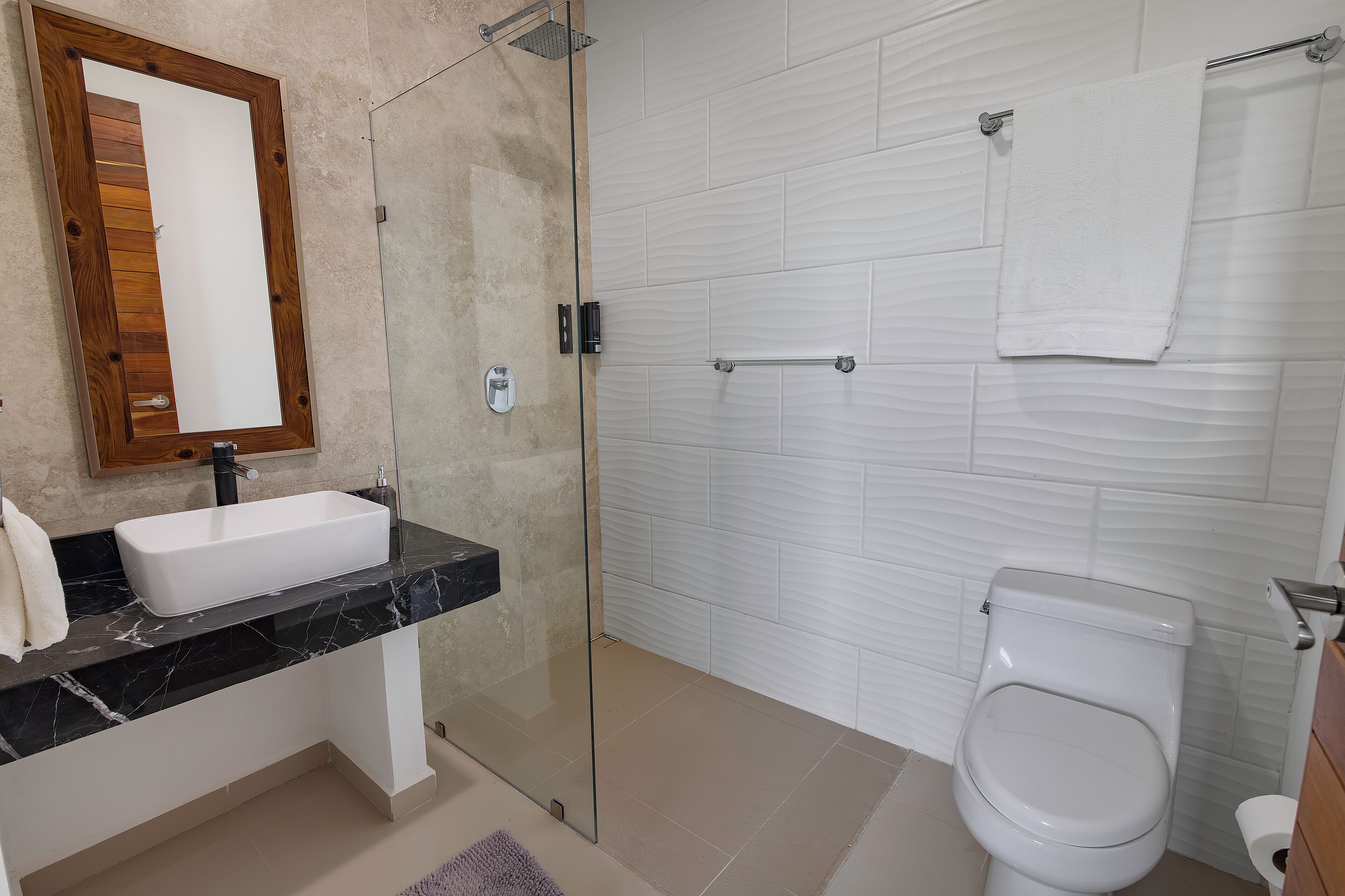 Angelina 28 Beachfront Hotel By Nah Hotels