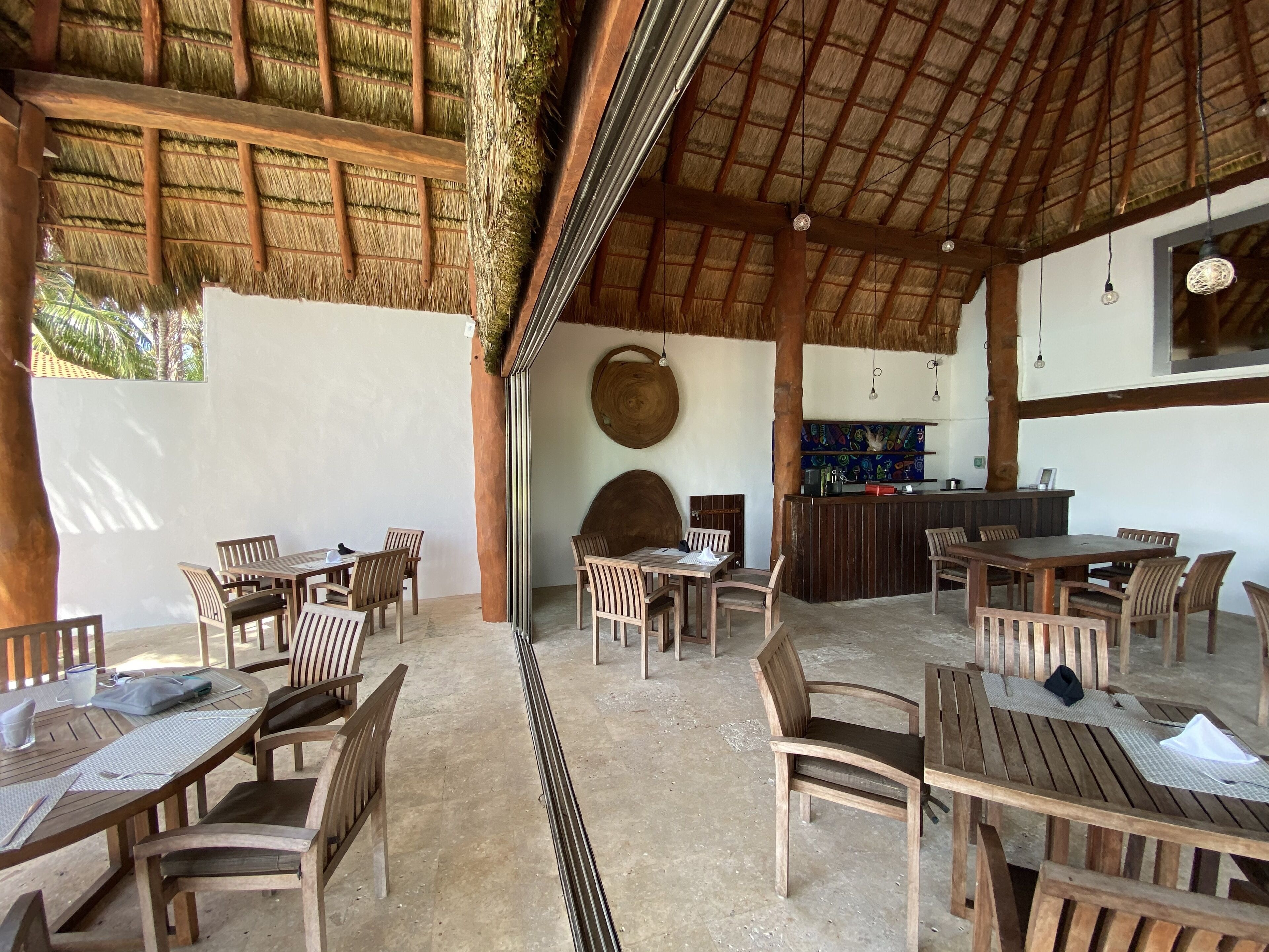Casa del Puerto by MIJ - Beachfront Hotel
