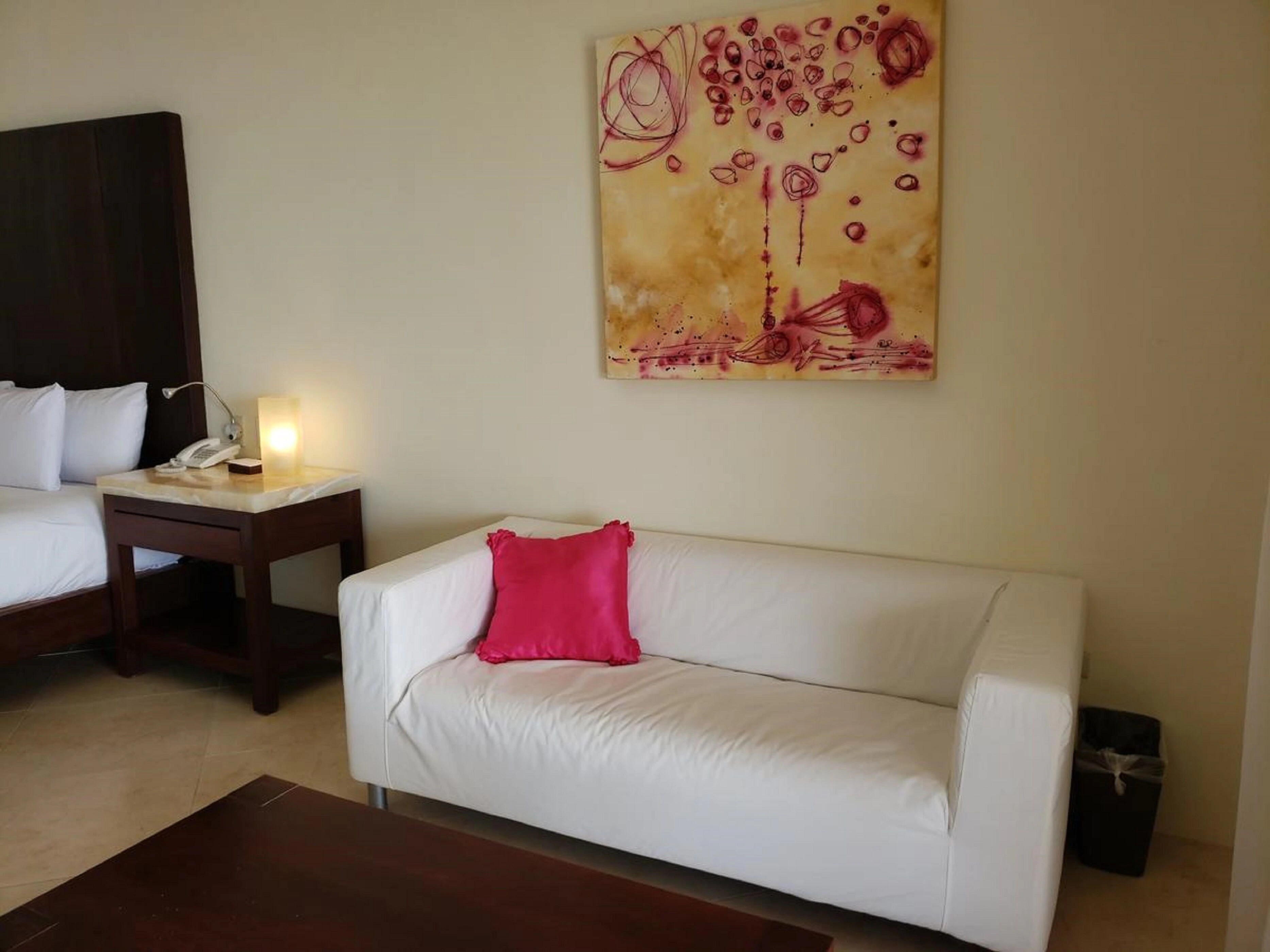Casa del Puerto by MIJ - Beachfront Hotel
