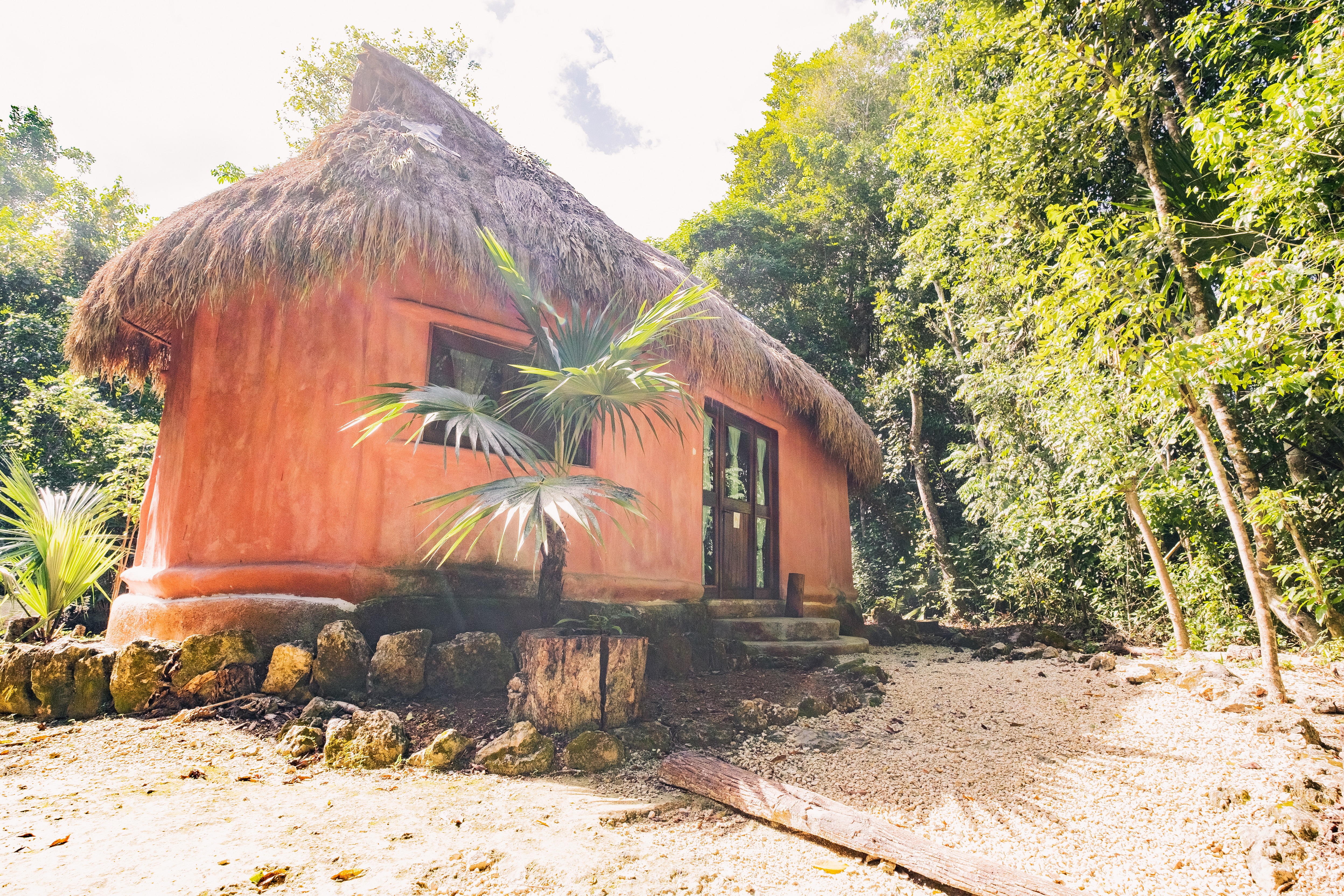 Jolie Jungle Eco Hotel