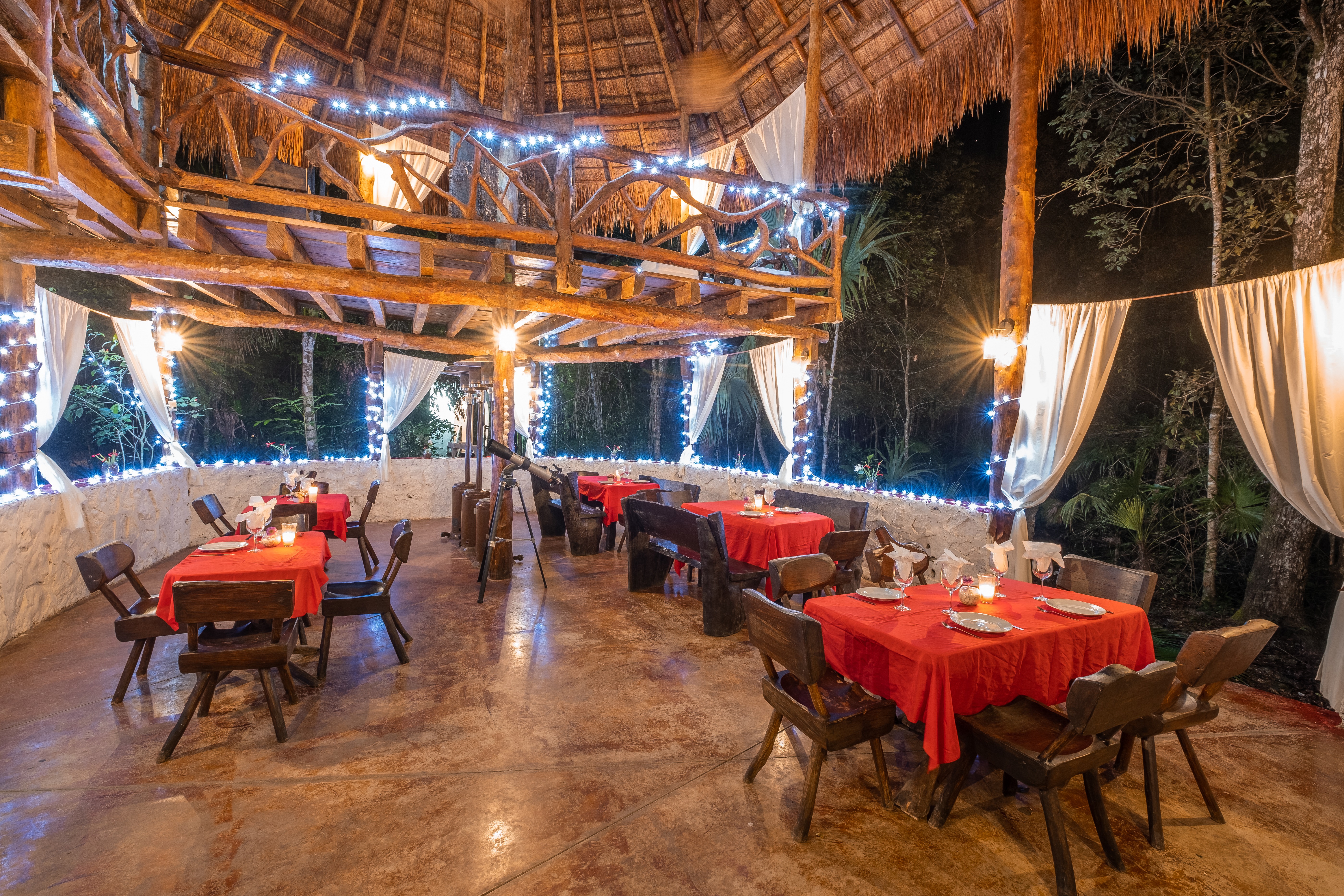 Jolie Jungle Eco Hotel