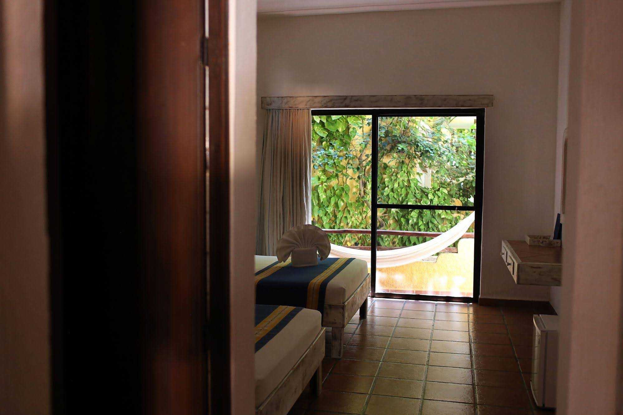 Colibri Beach Hotel