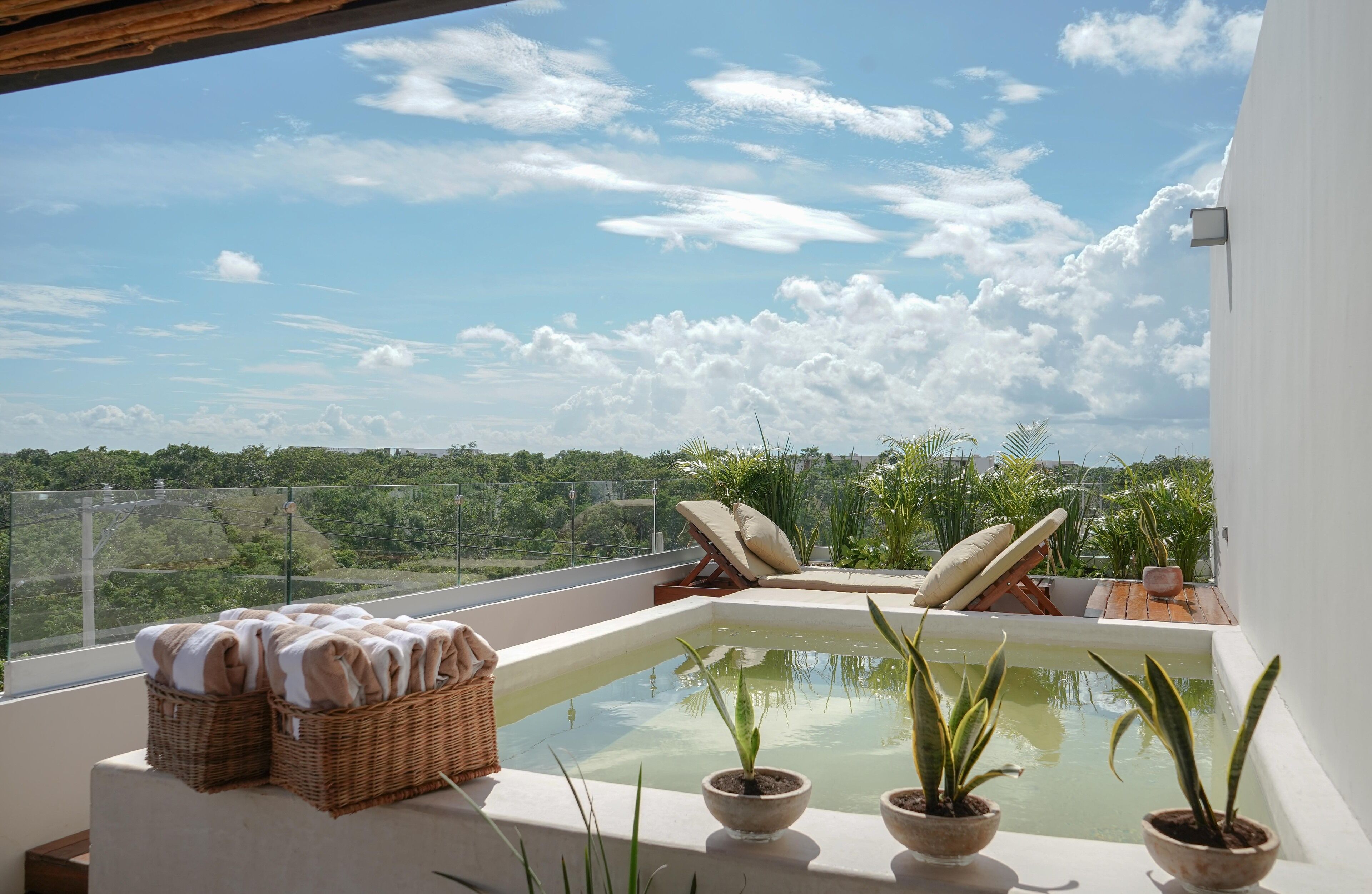 Aruna Tulum-Luxury Studios & Apartments