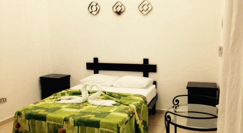 Charlys Hostal