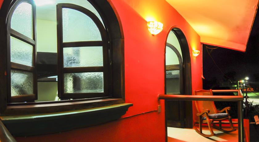 Charlys Hostal