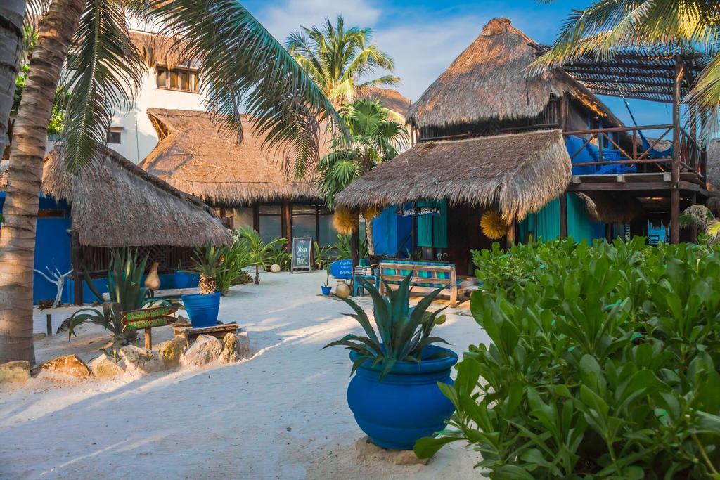 Hemingway Romantic Resort