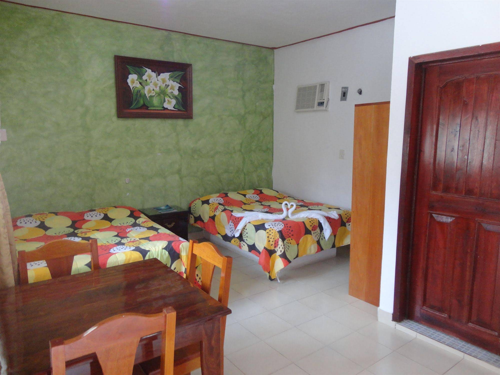 OYO Hotel Palma Real