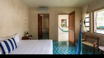 Hotel Tiki Tiki