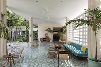 Hotel Tiki Tiki