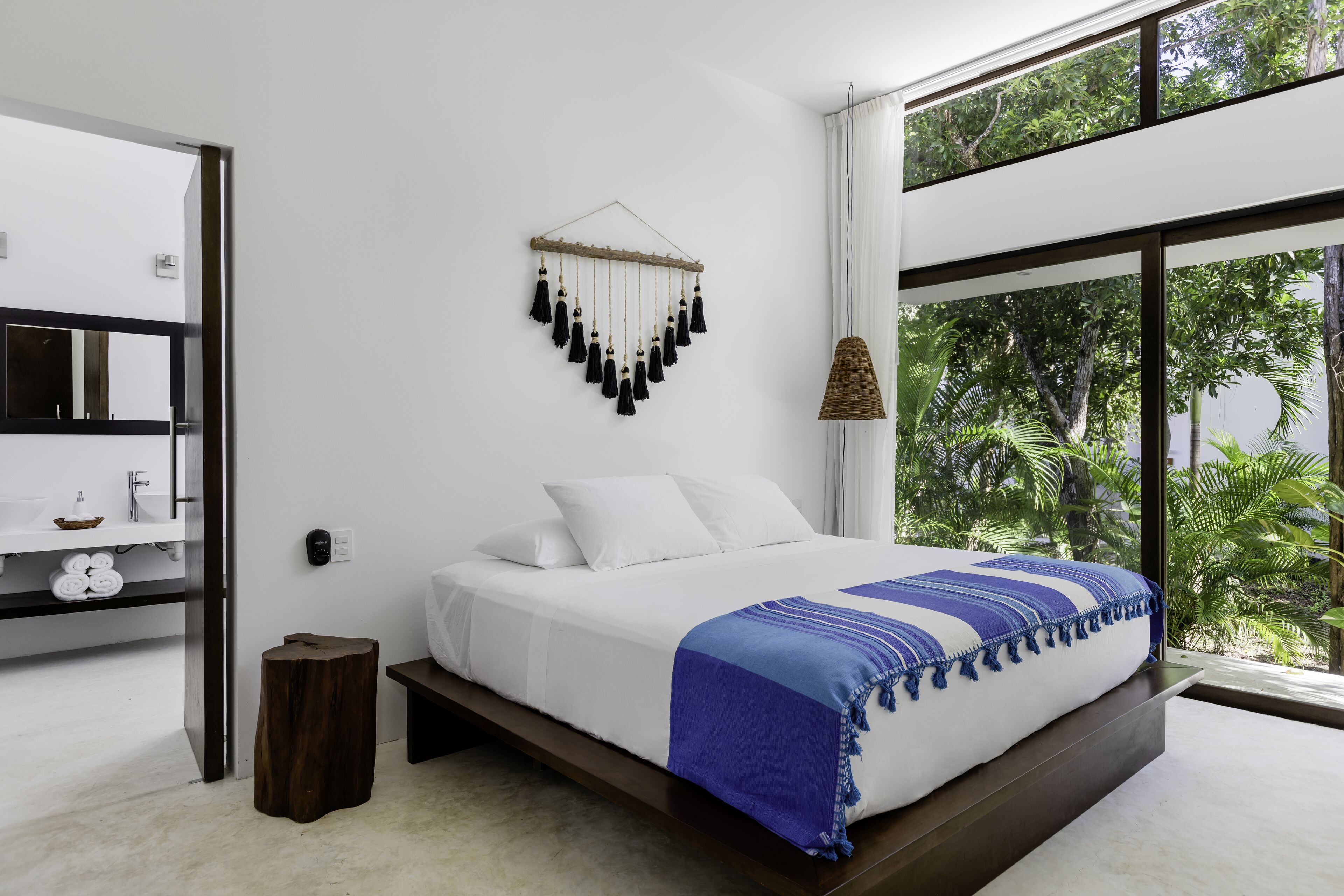 Jungle Lodge Boutique Hotel
