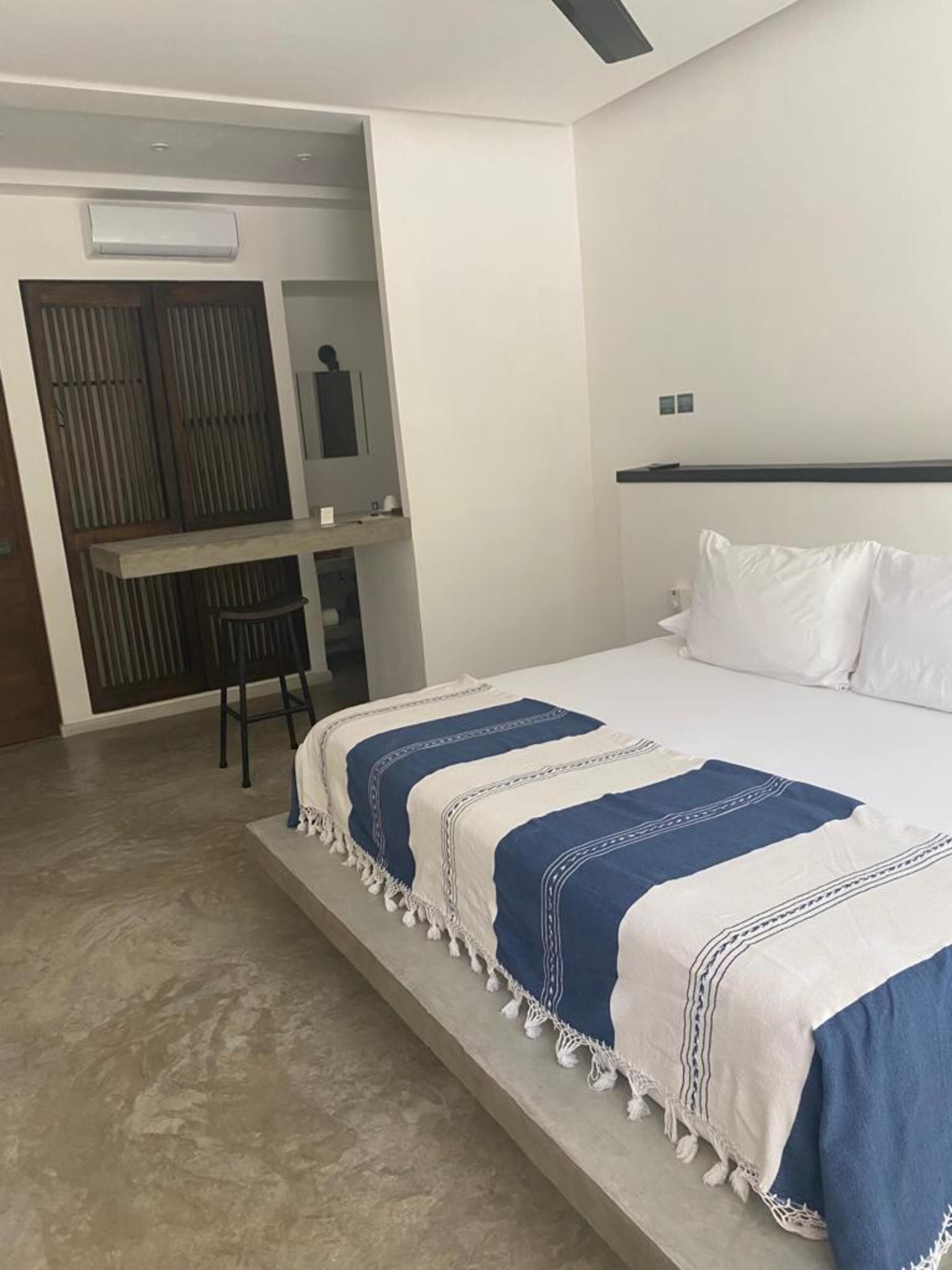 Jungle Lodge Boutique Hotel