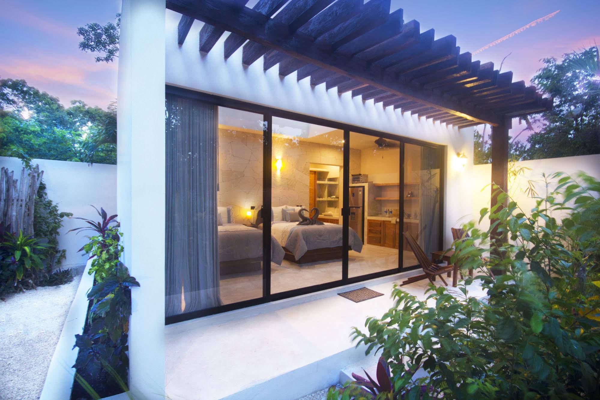 Naats Amigos Tulum