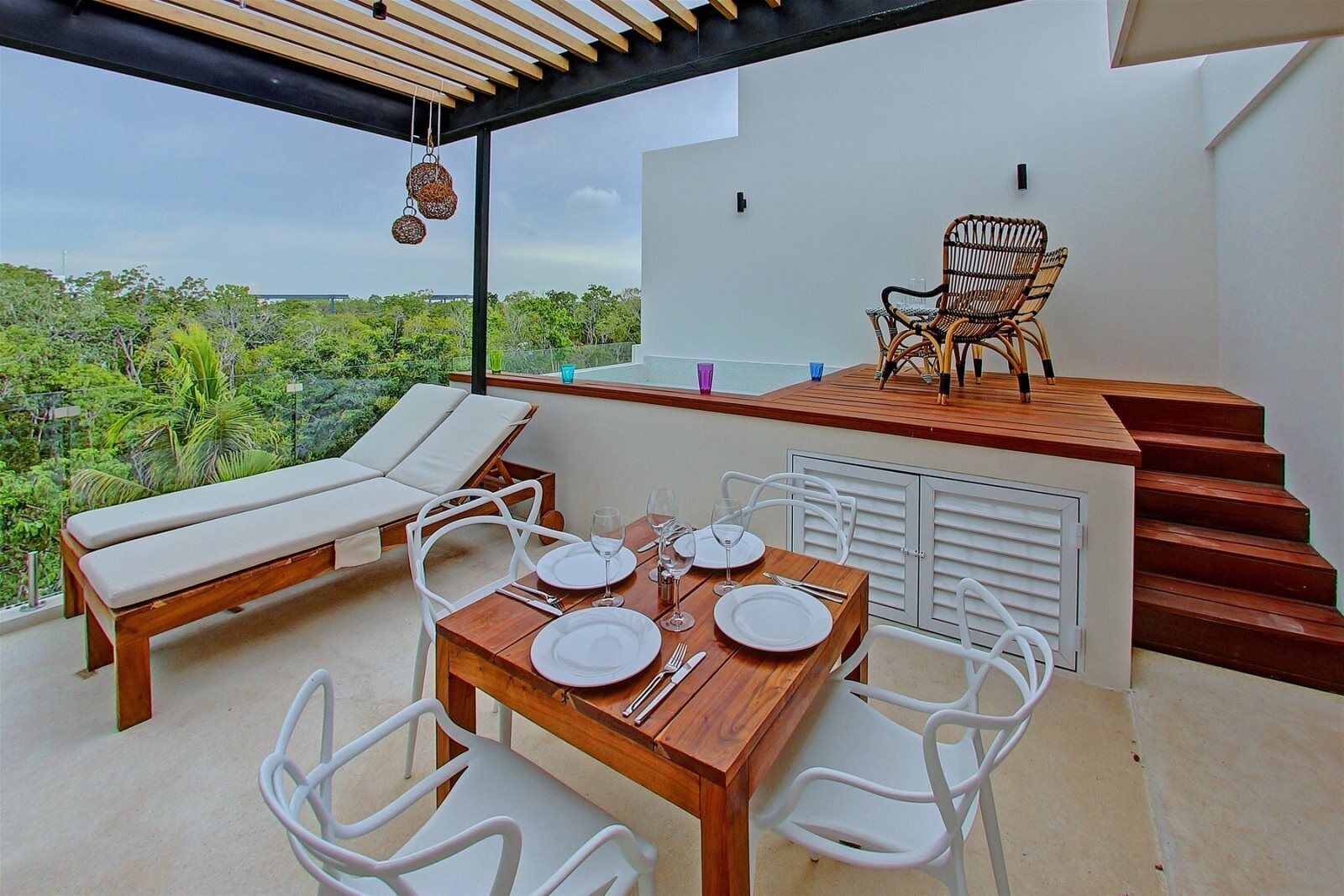 Loveboat Penthouse Studio With Private Splash Pool – Penthouse 5 B – By Salt-Kisses