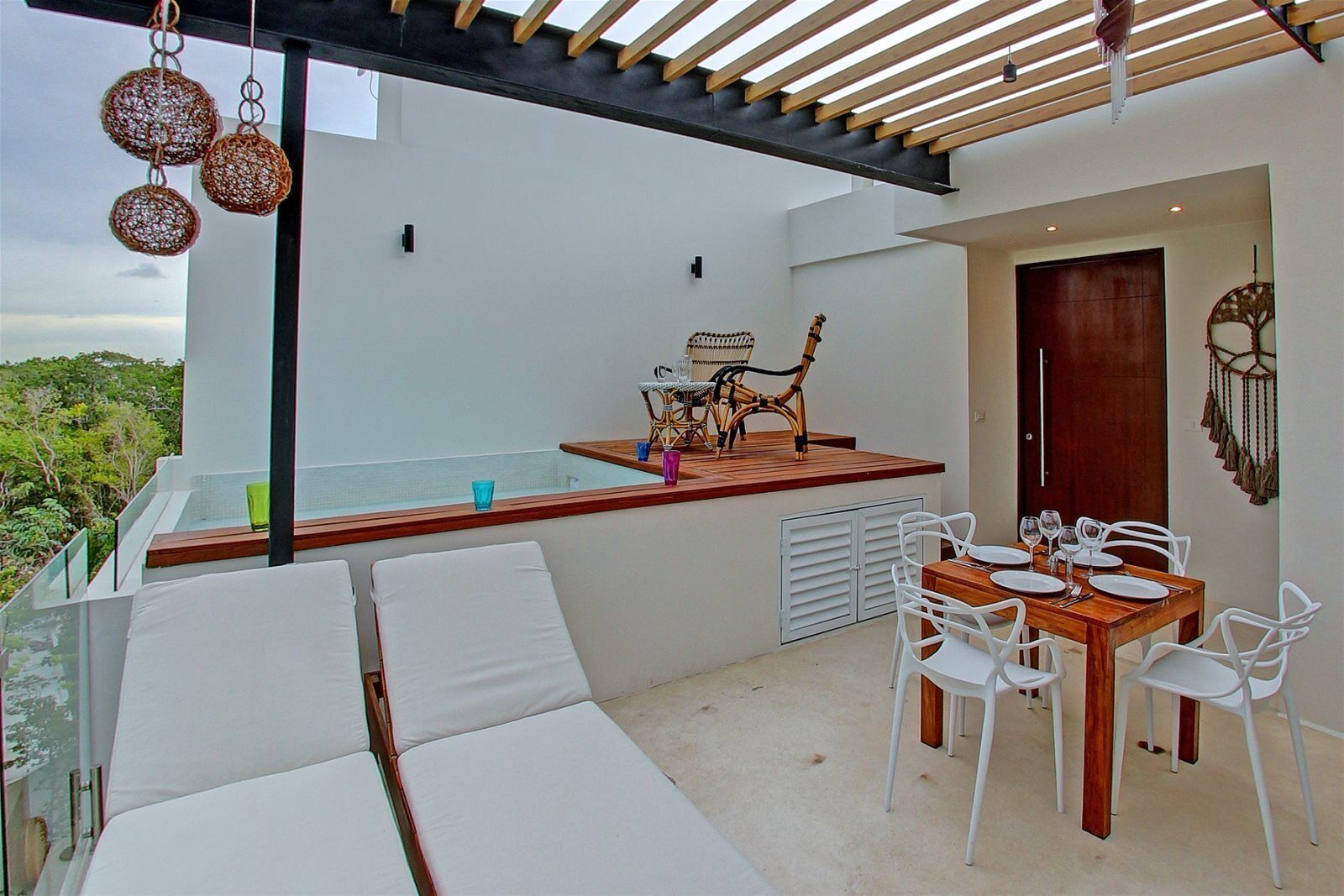 Loveboat Penthouse Studio With Private Splash Pool – Penthouse 5 B – By Salt-Kisses