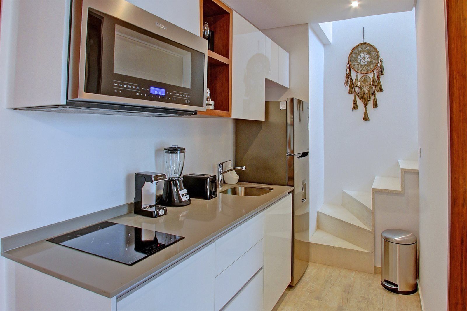 Loveboat Penthouse Studio With Private Splash Pool – Penthouse 5 B – By Salt-Kisses