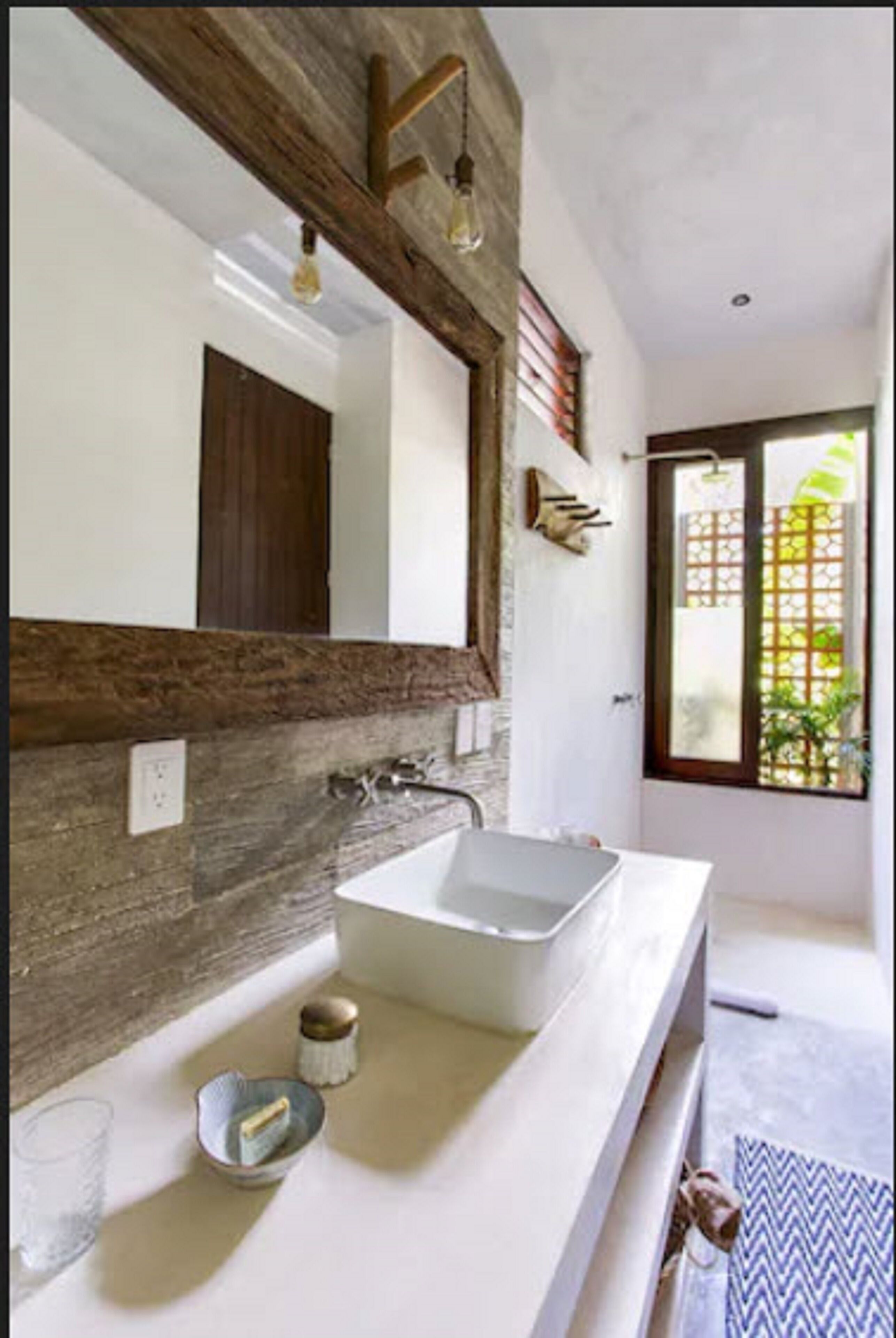 Lula Seaside Boutique Hotel