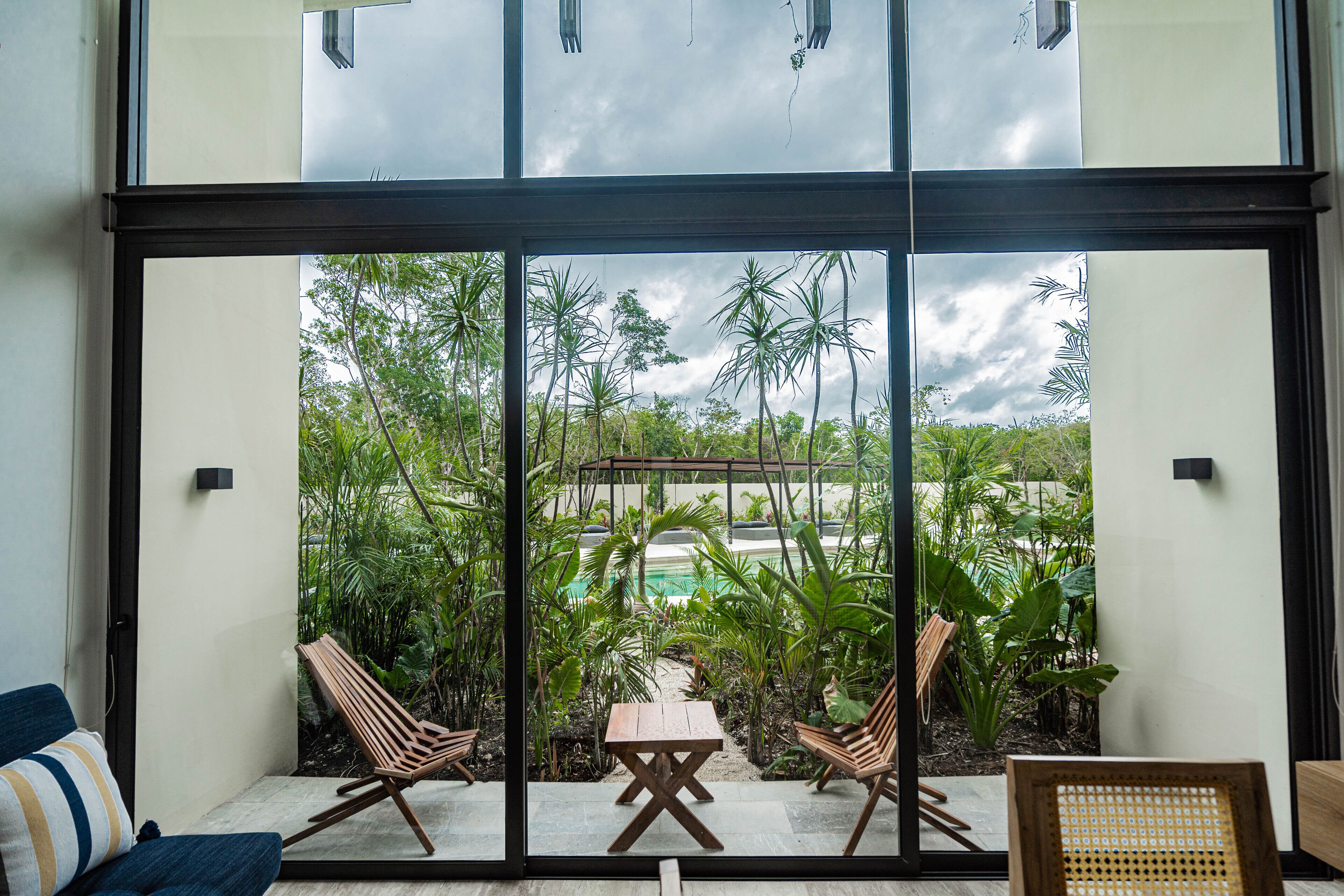 Mistiq Gardens