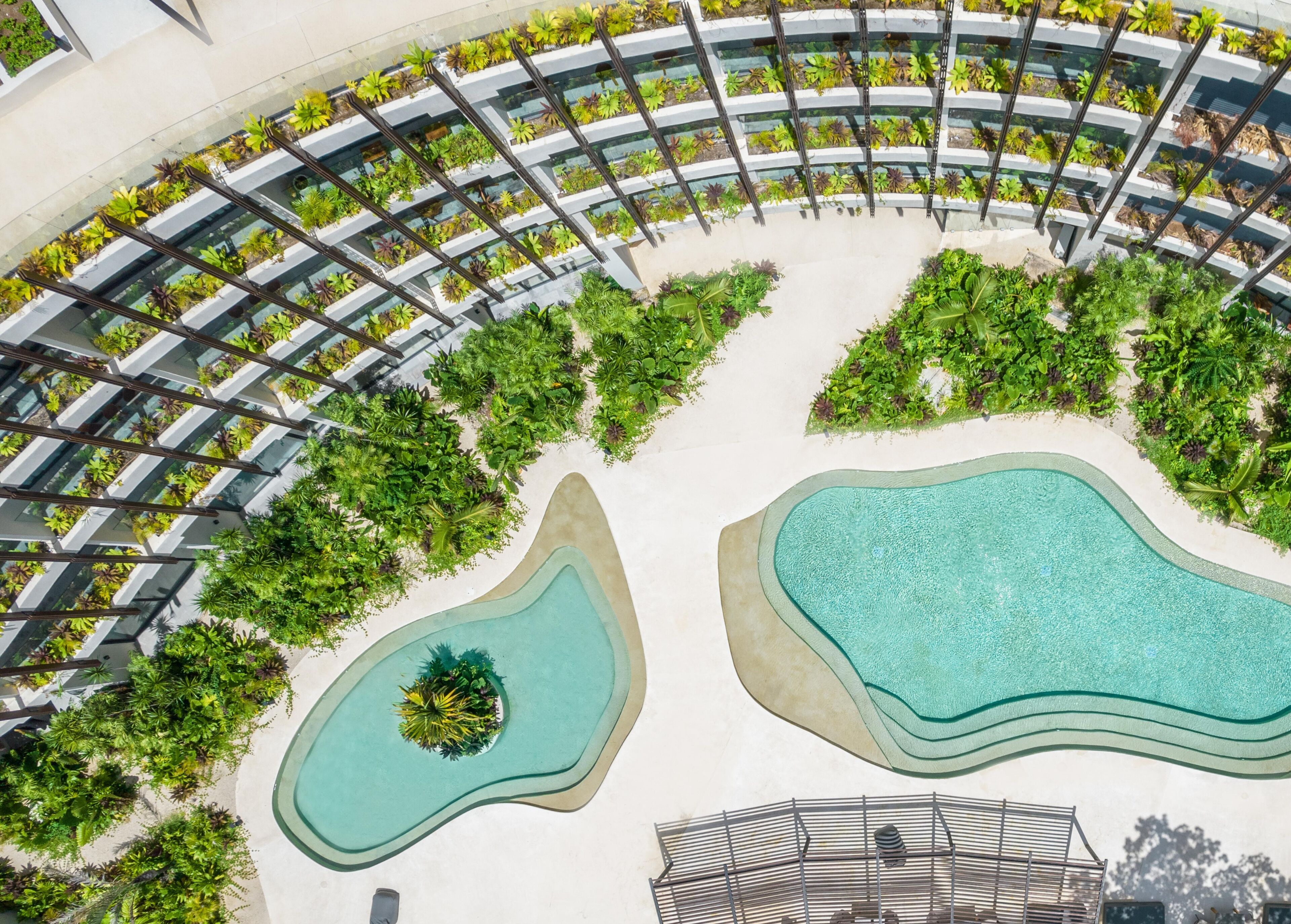 Mistiq Gardens