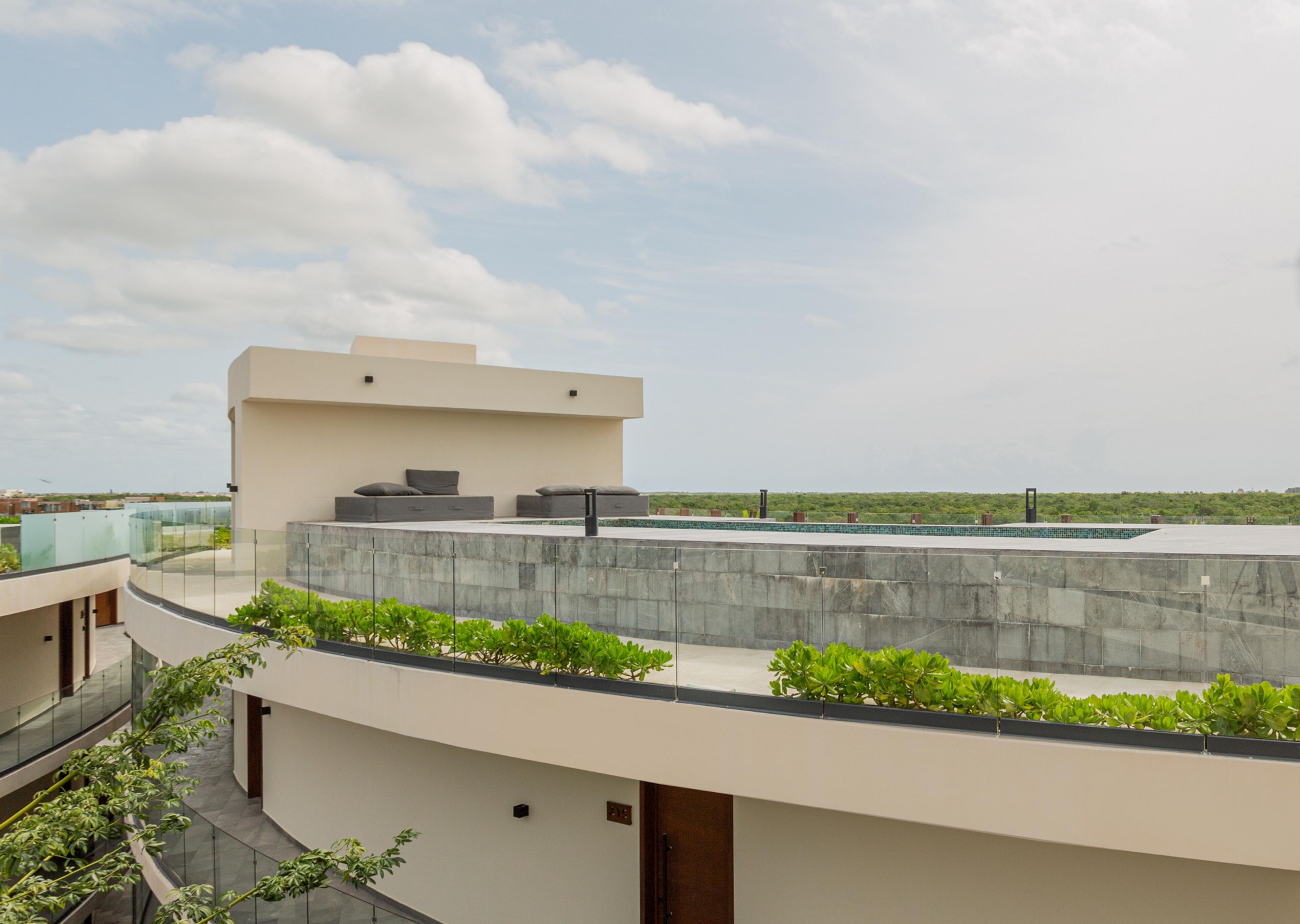 Mistiq Gardens