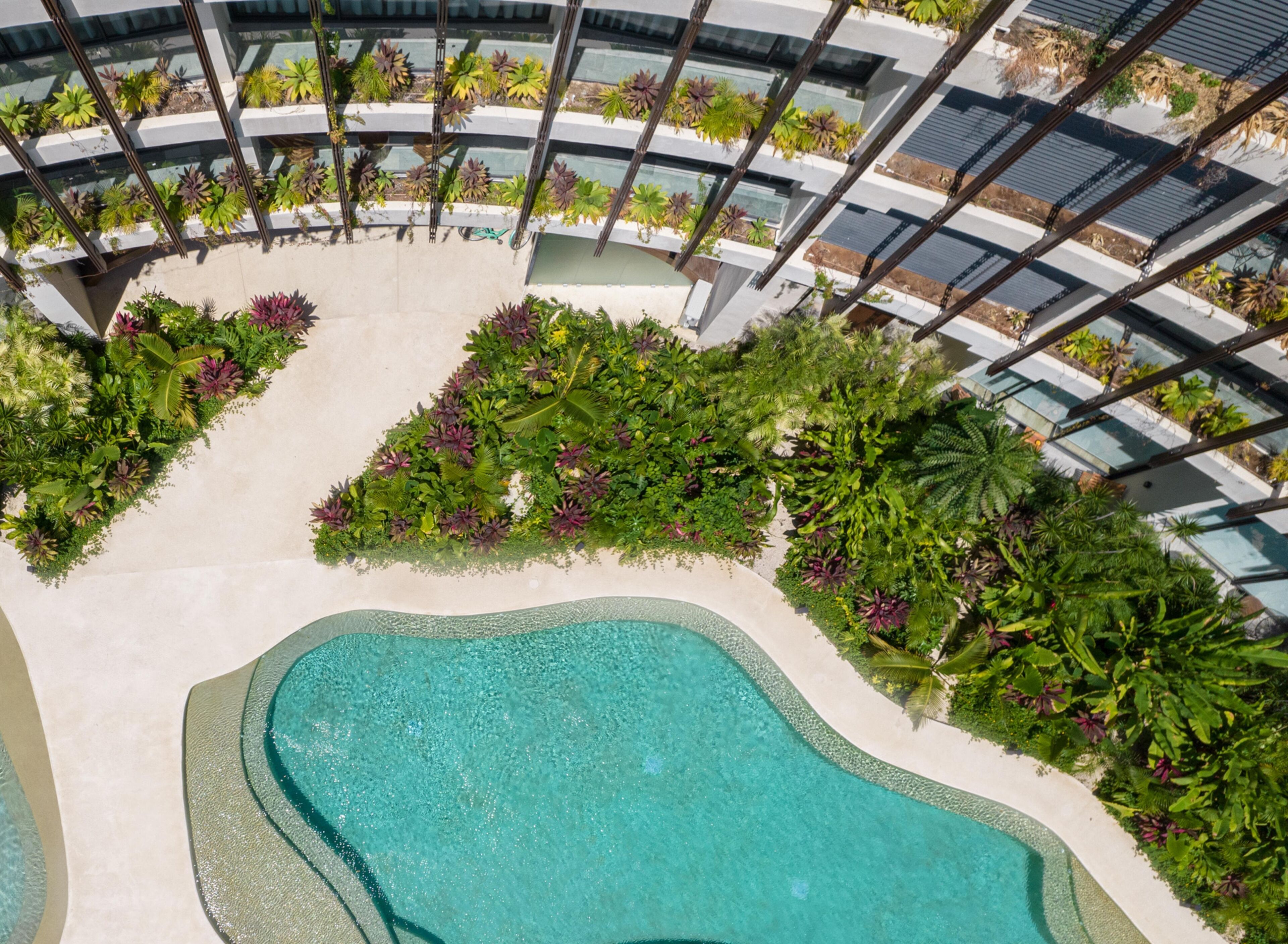 Mistiq Gardens