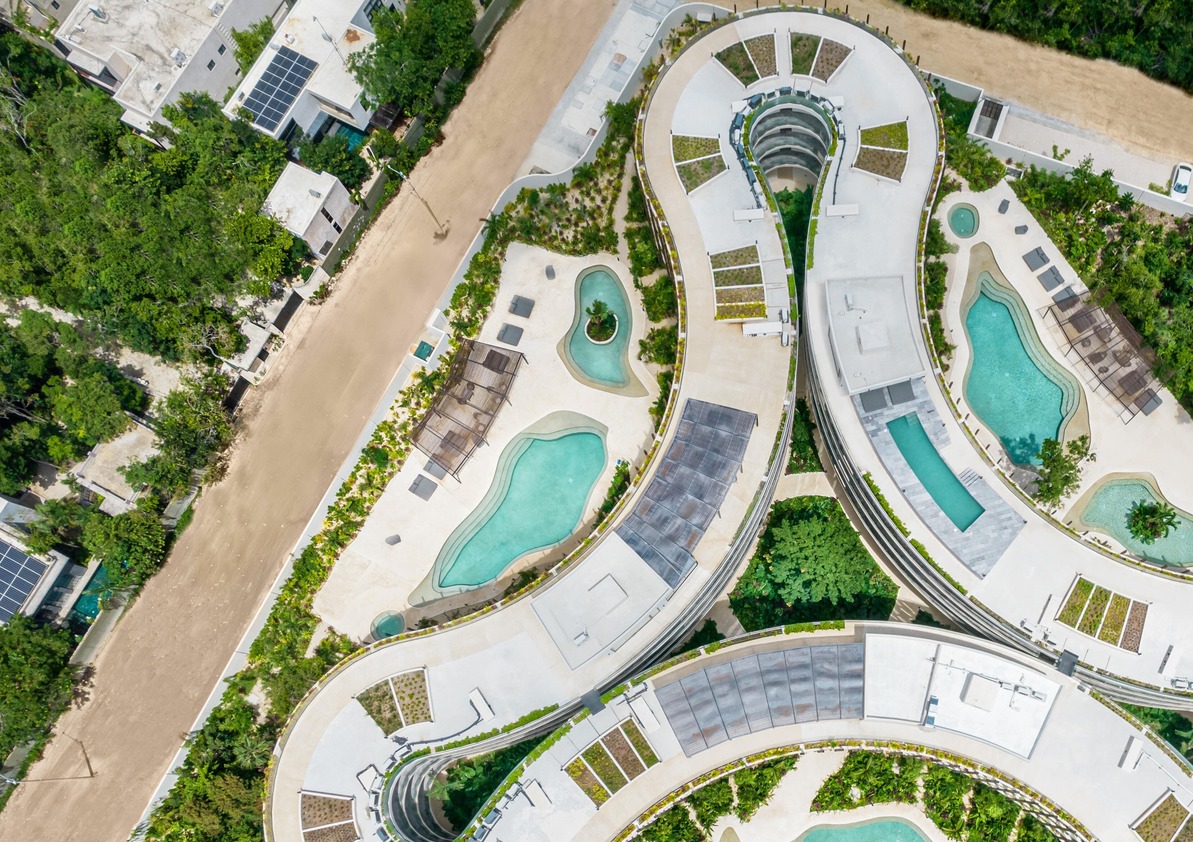 Mistiq Gardens