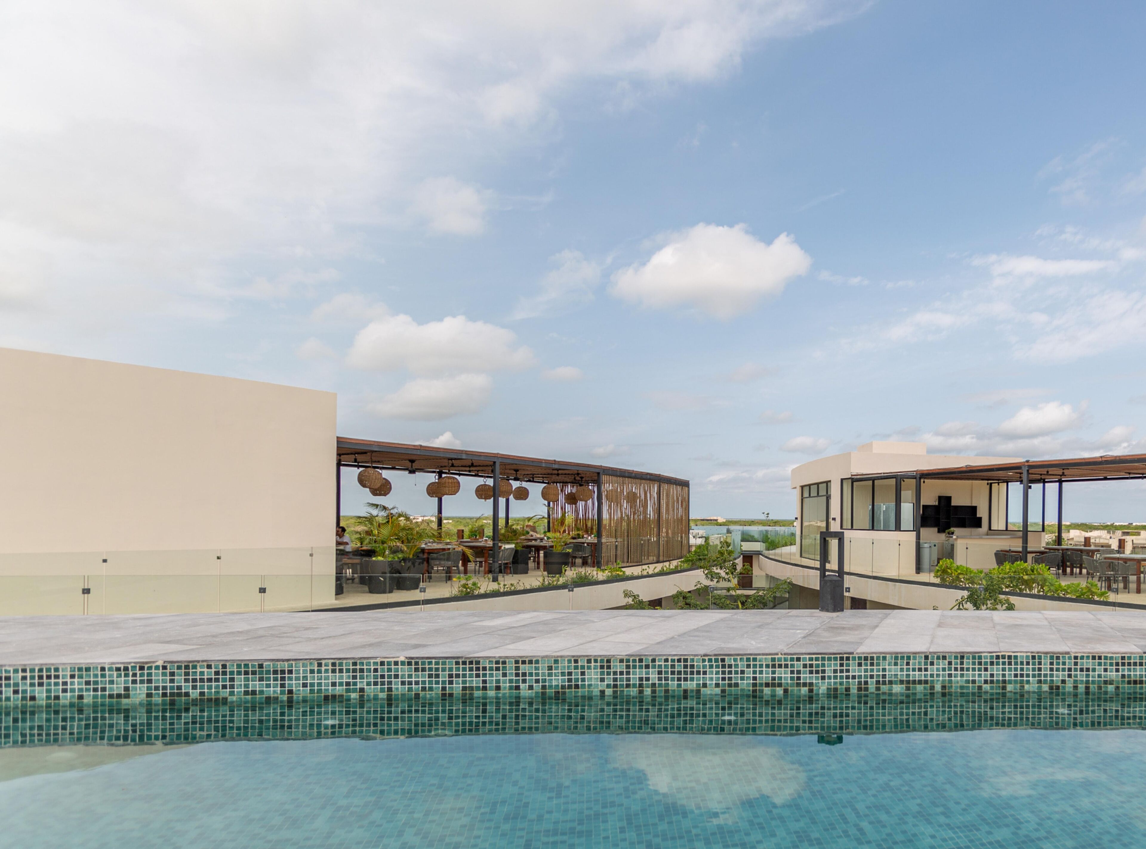 Mistiq Gardens