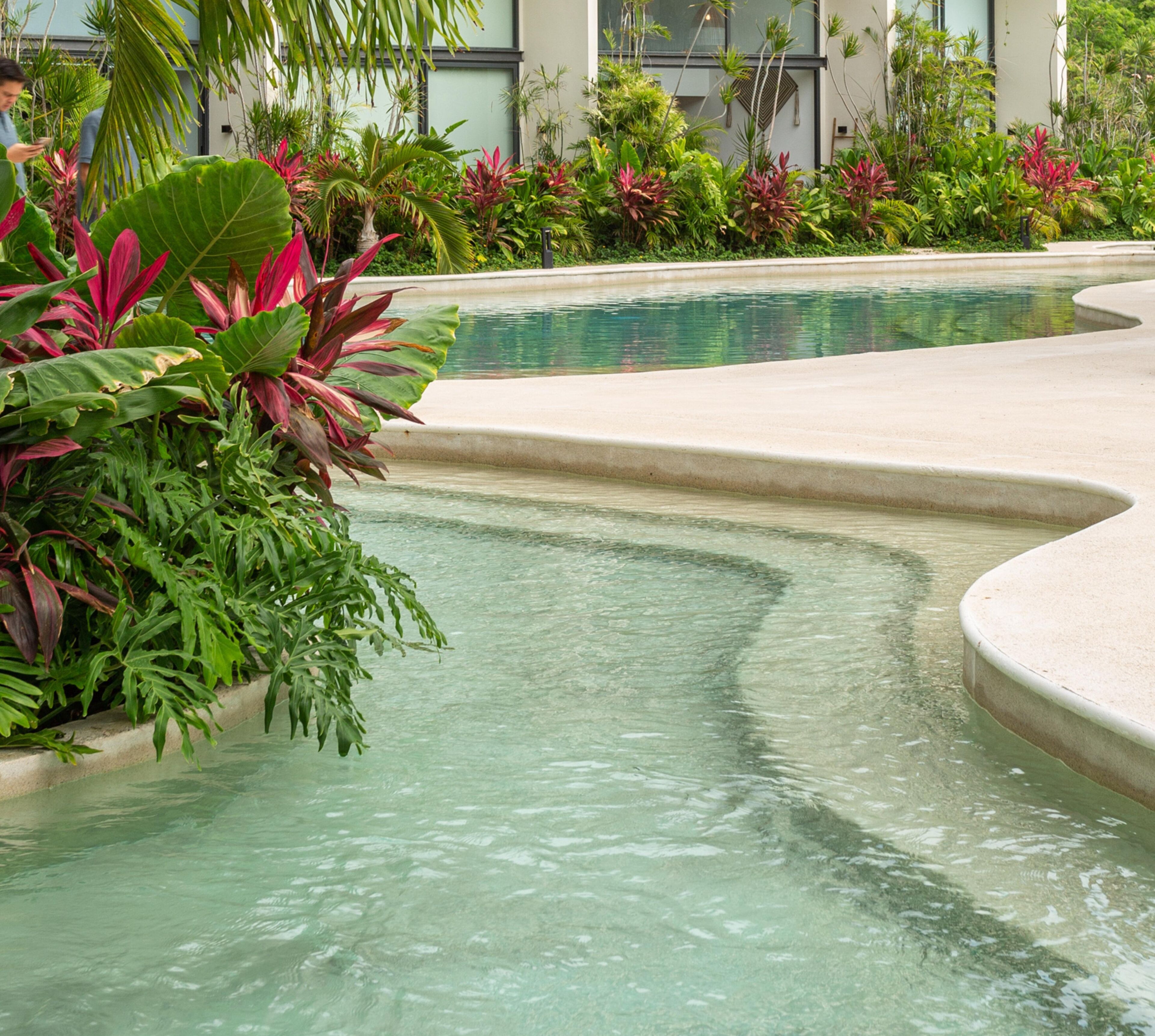 Mistiq Gardens