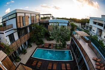 Mudra Tulum