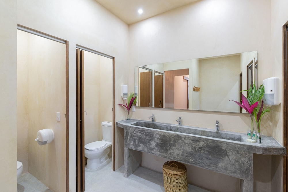 Oostel Smart Hostel
