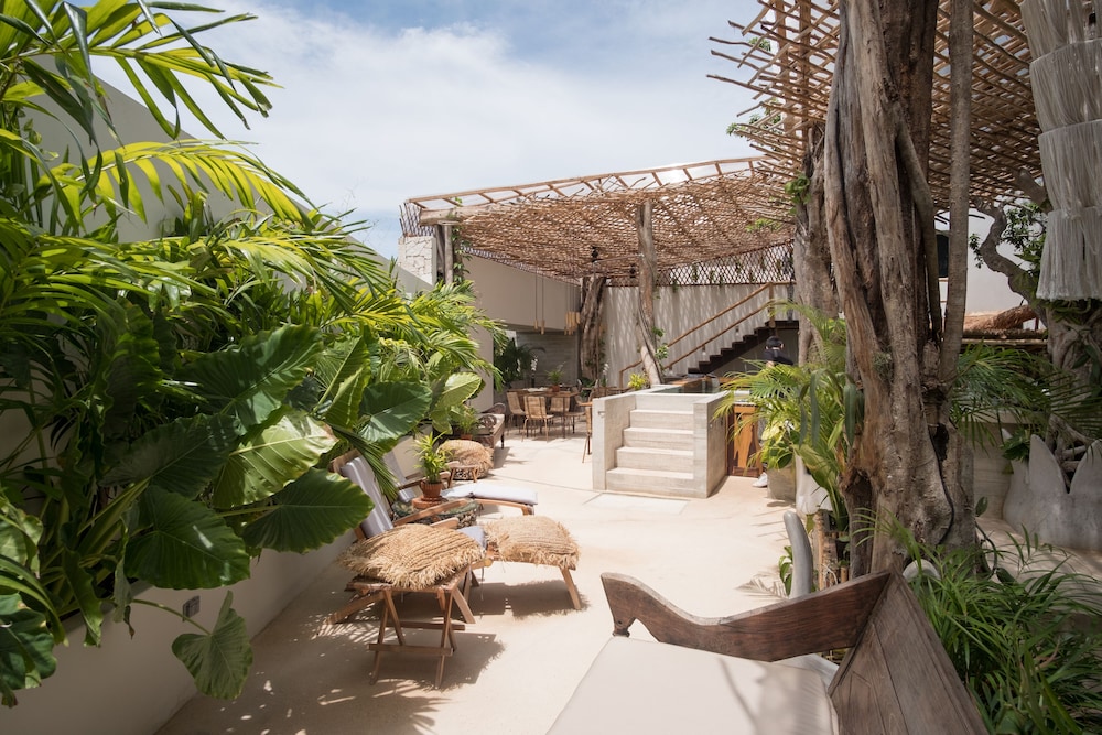 Orchid House Tulum