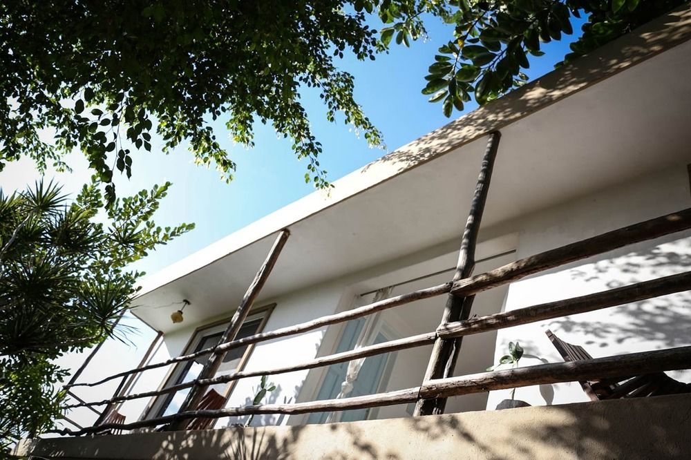 Teetotum hotel