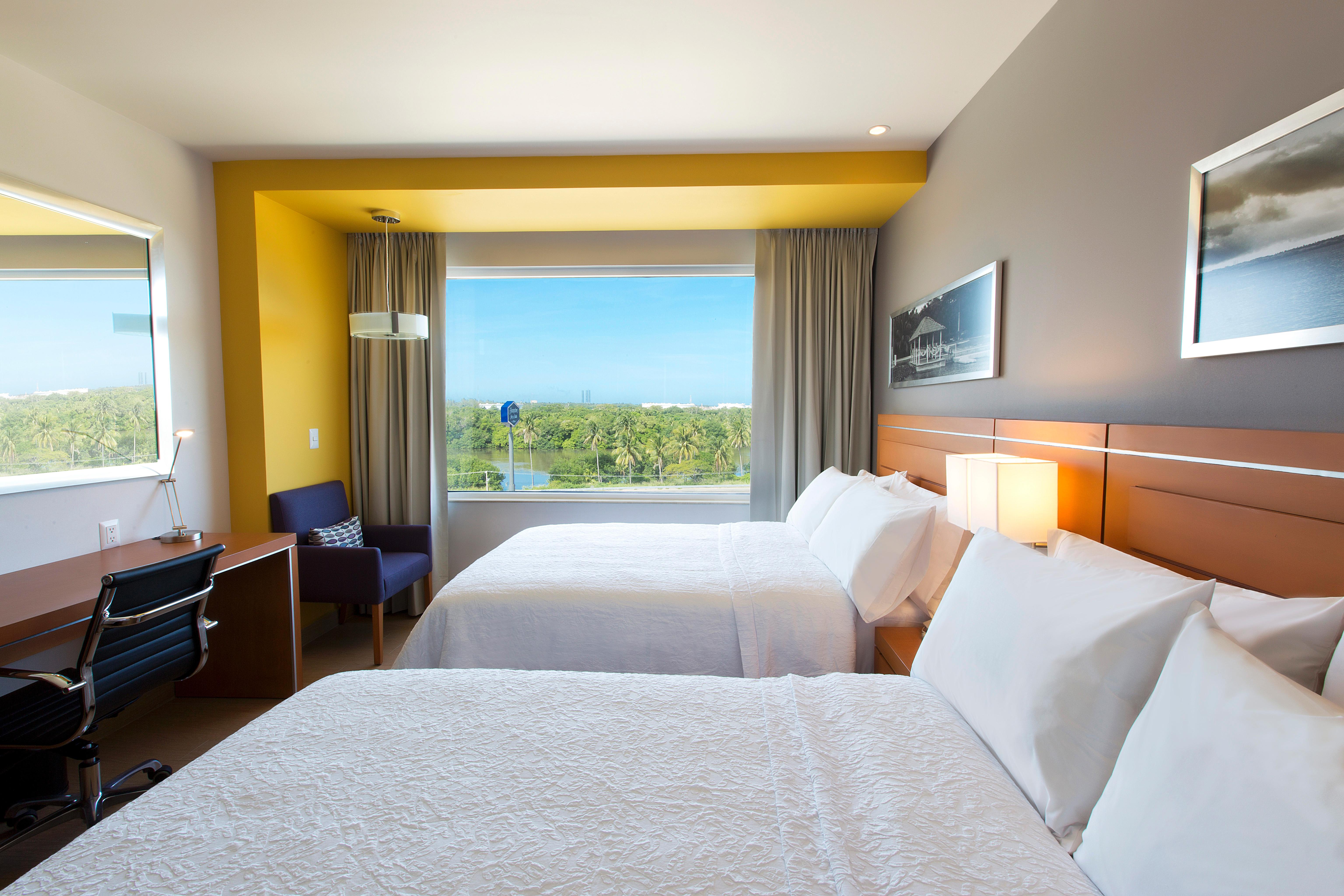 Hampton Inn & Suites by Hilton Paraiso