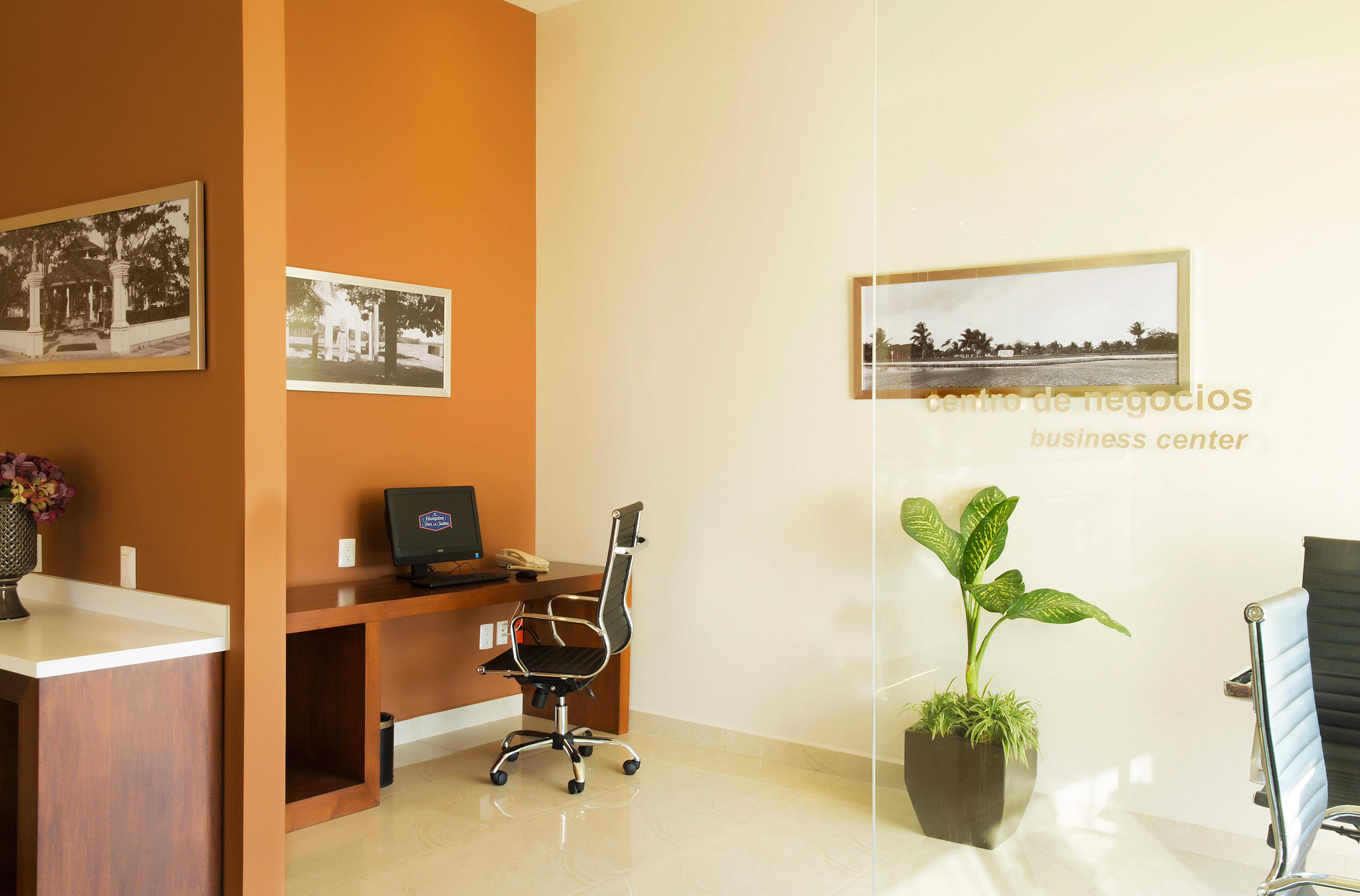 Hampton Inn & Suites by Hilton Paraiso