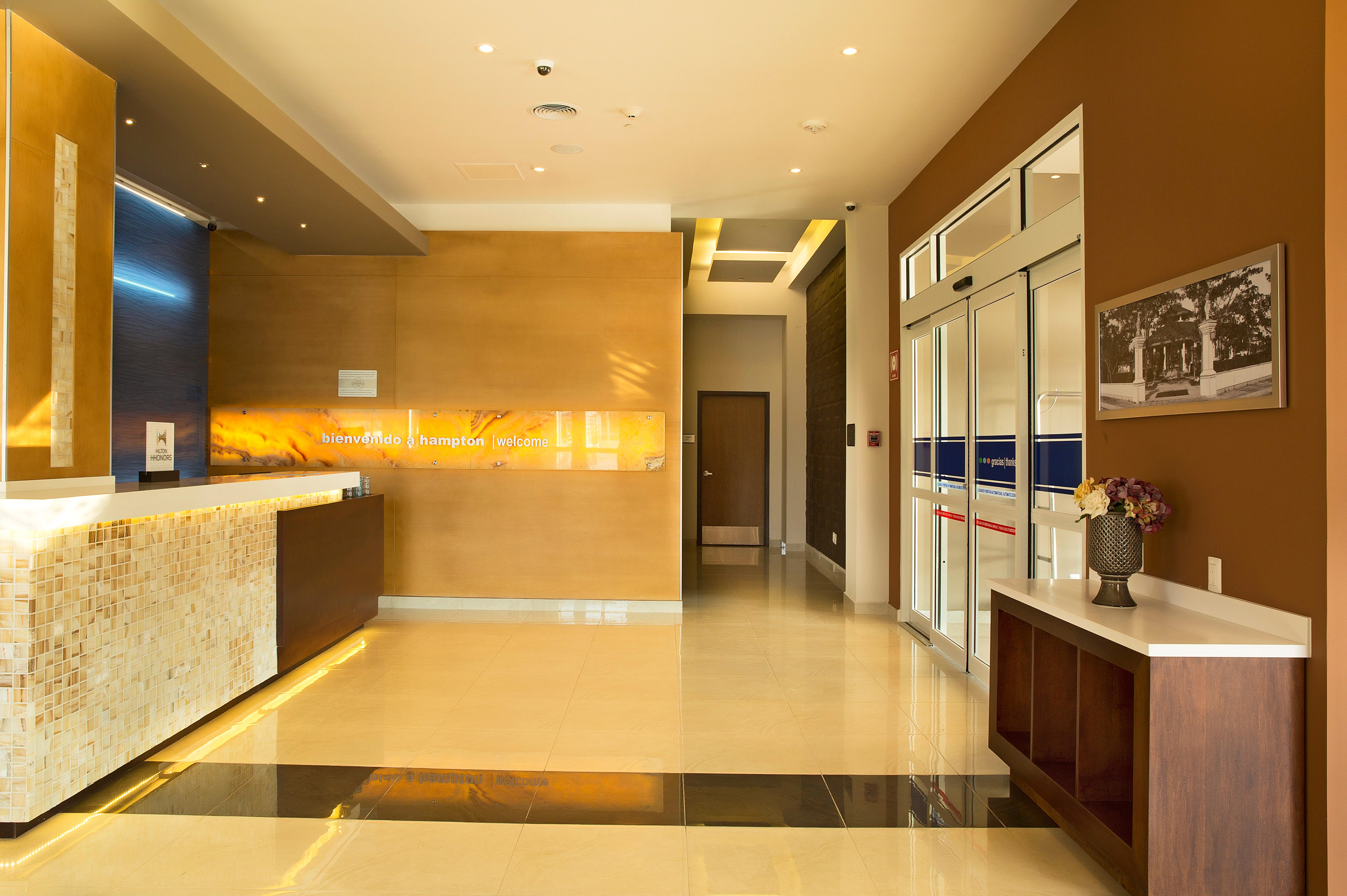 Hampton Inn & Suites by Hilton Paraiso
