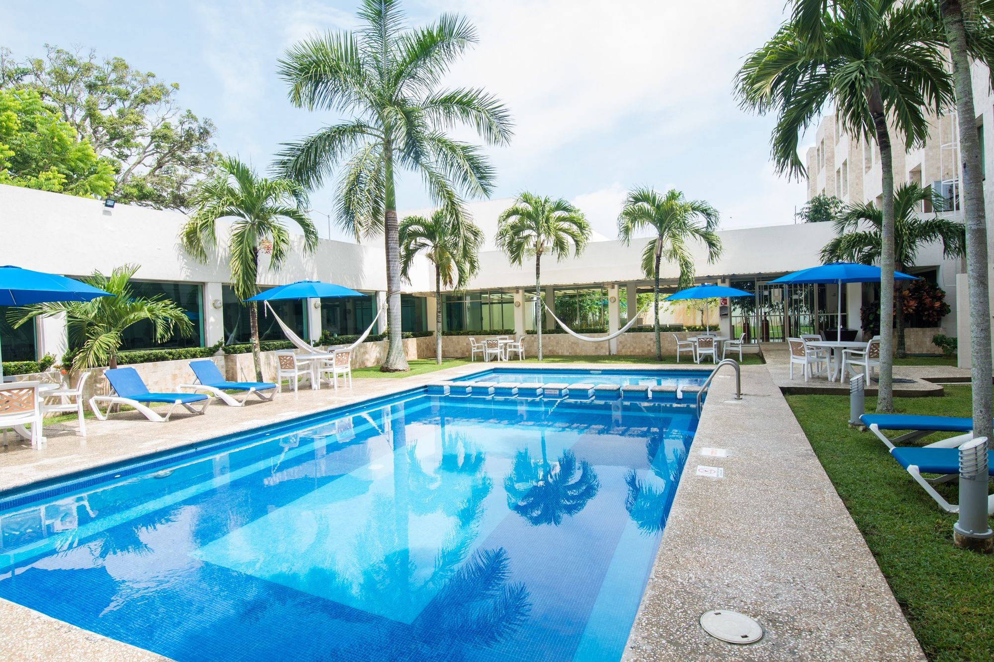 Holiday Inn Express Paraiso Dos Bocas