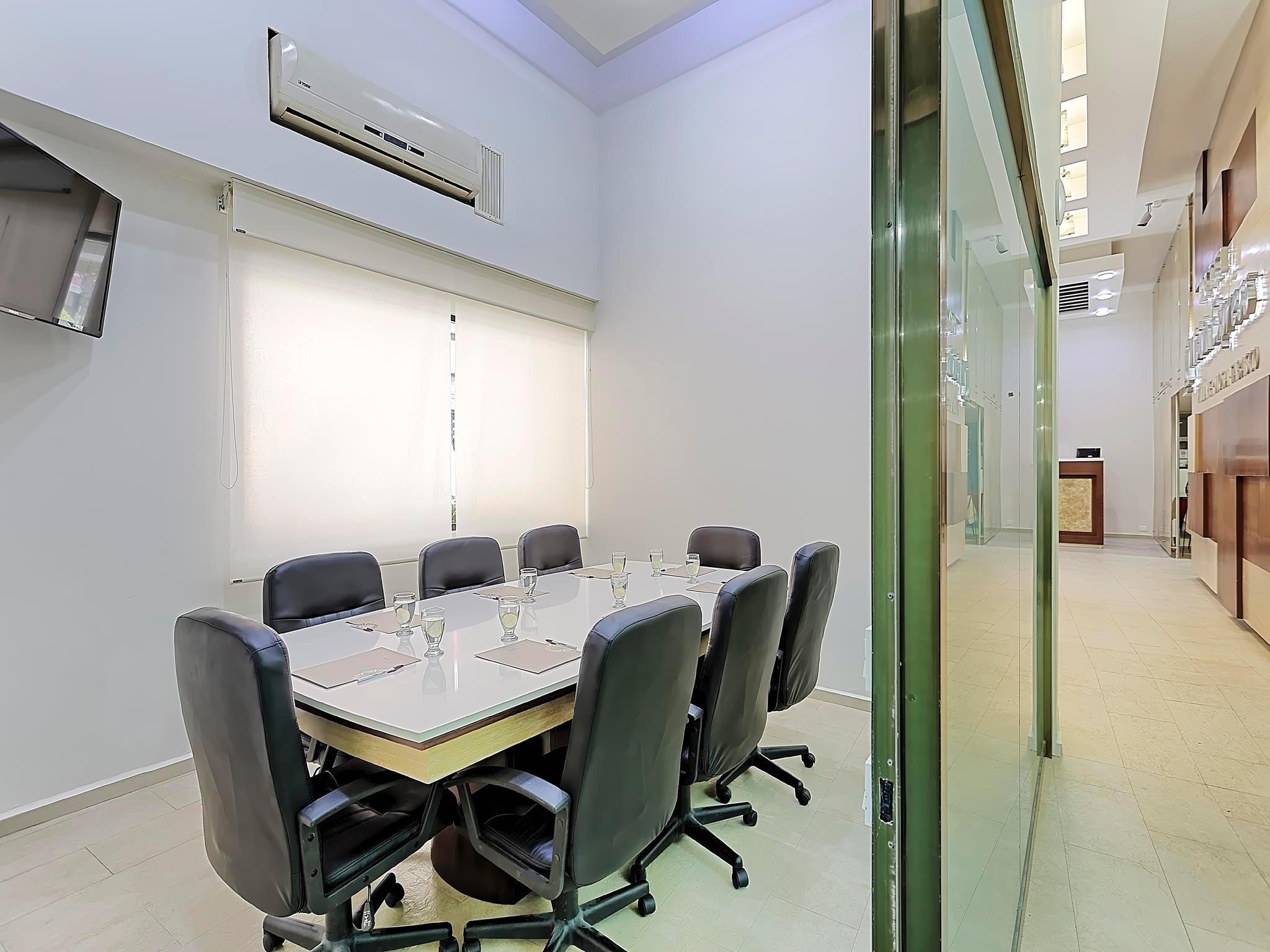 Olmeca Plaza Urban Express Hotel