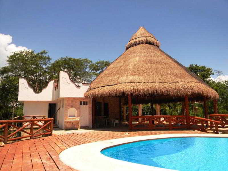 Real Mayab Hotel & Bungalows