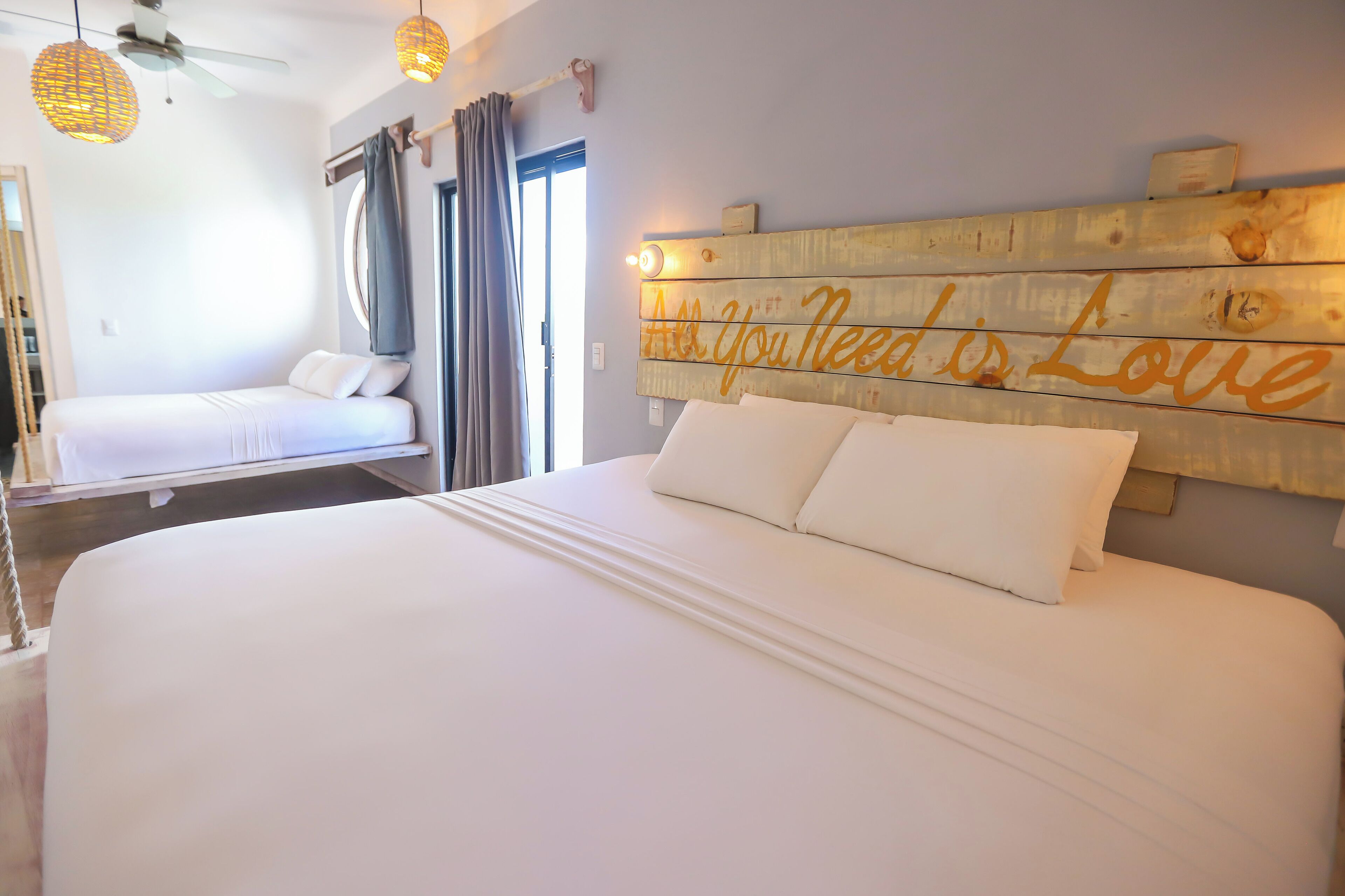 40 Canones Hotel
