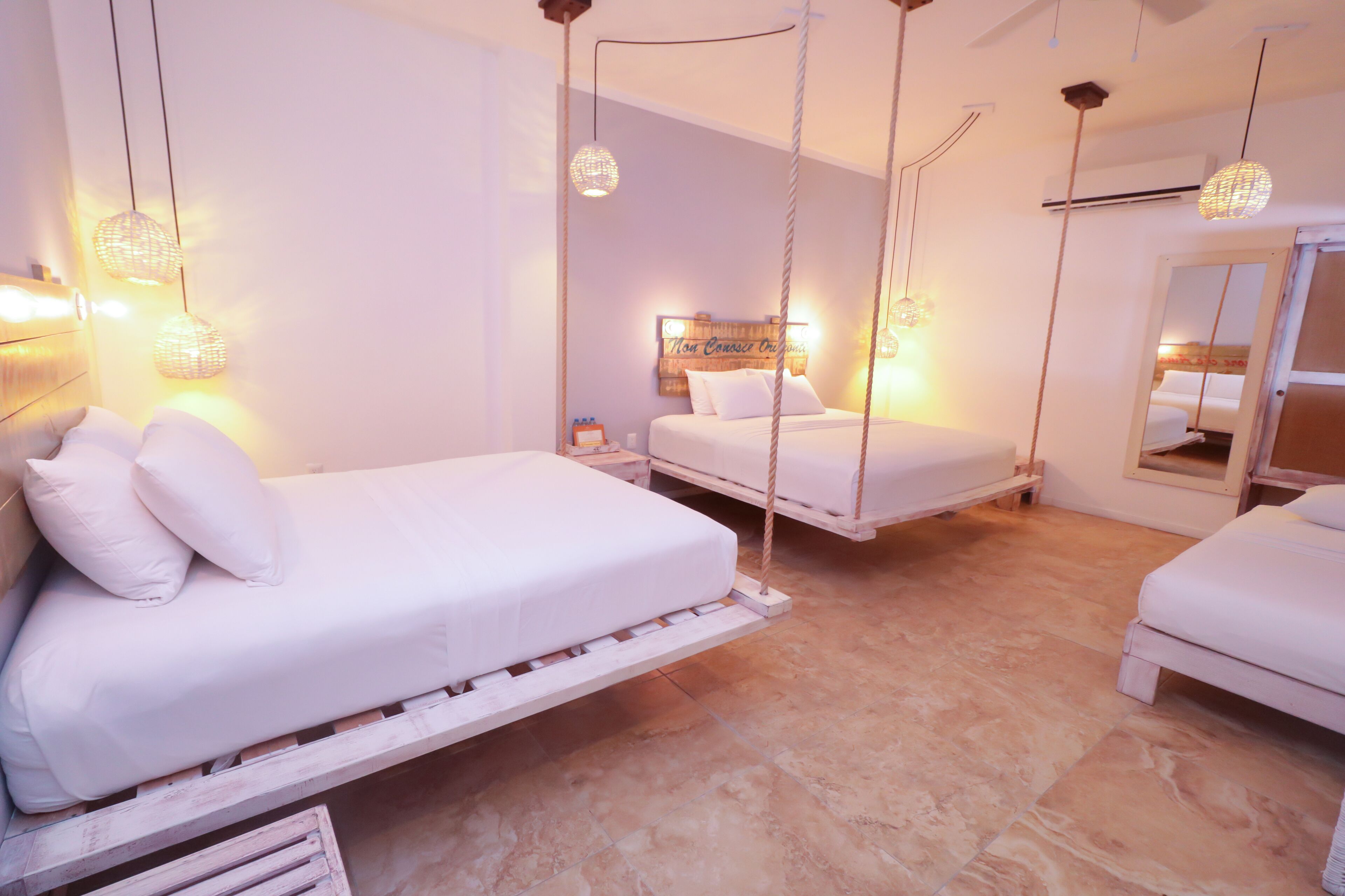 40 Canones Hotel