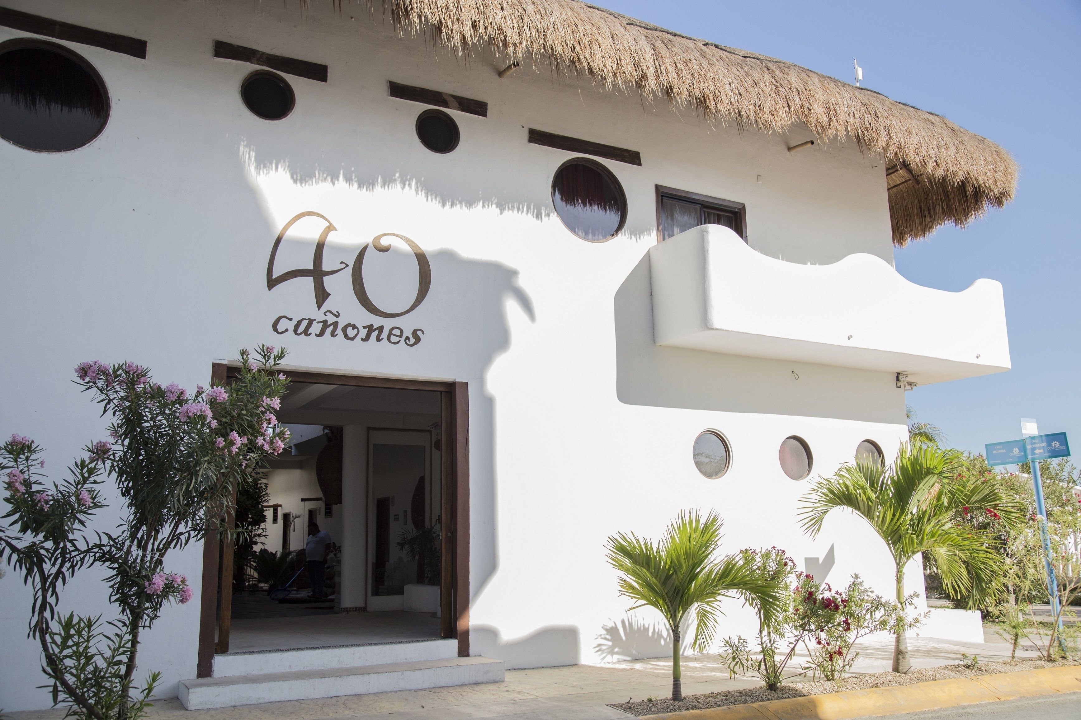40 Canones Hotel