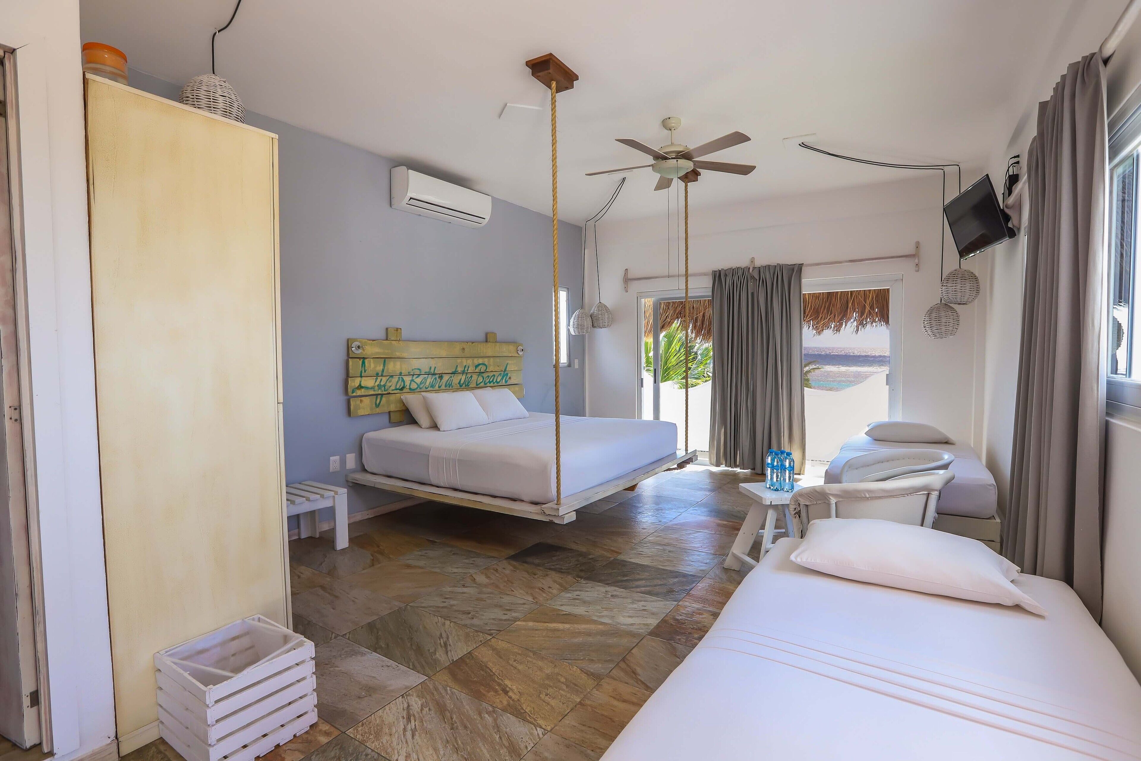 40 Canones Hotel