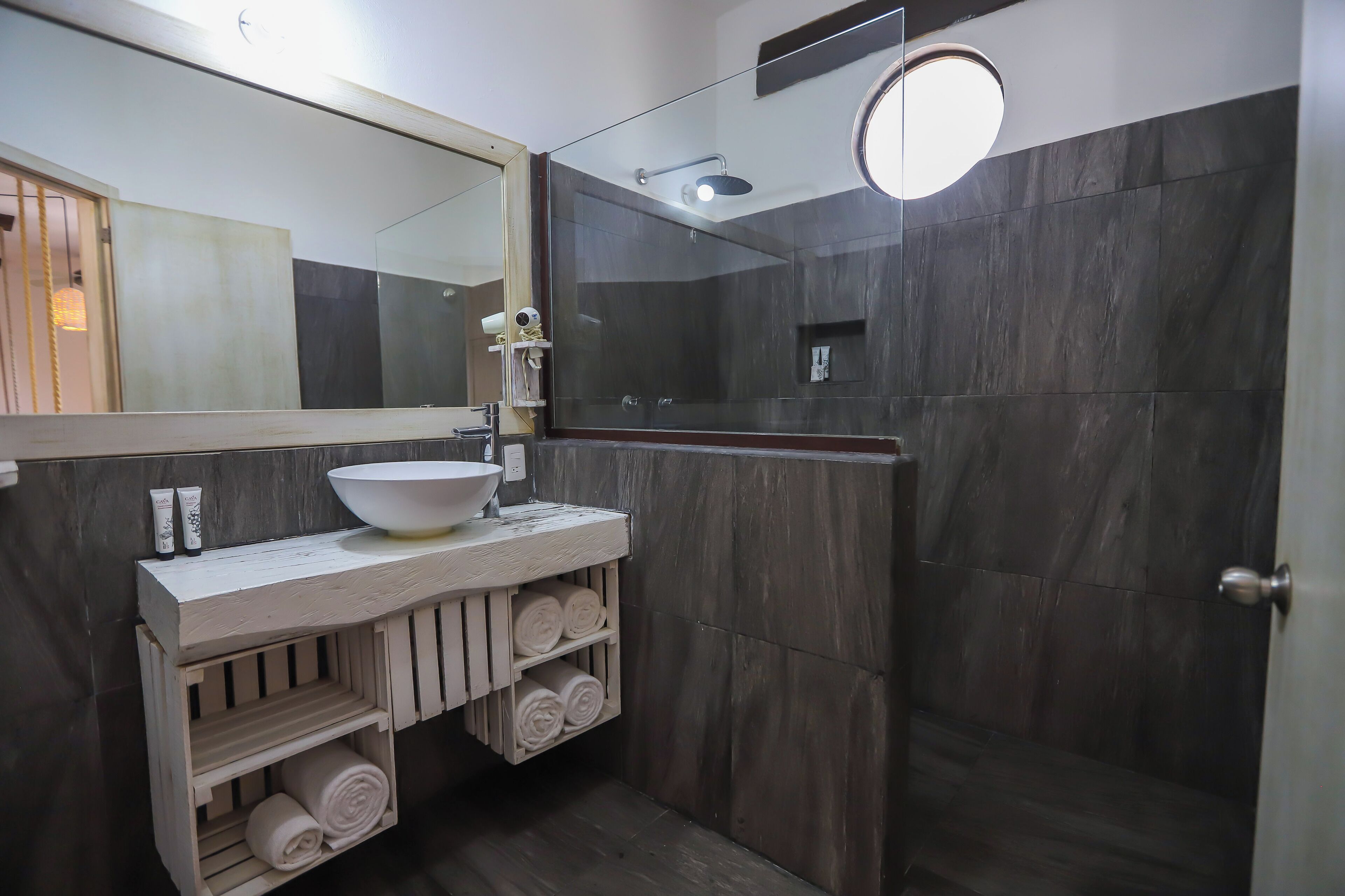 40 Canones Hotel